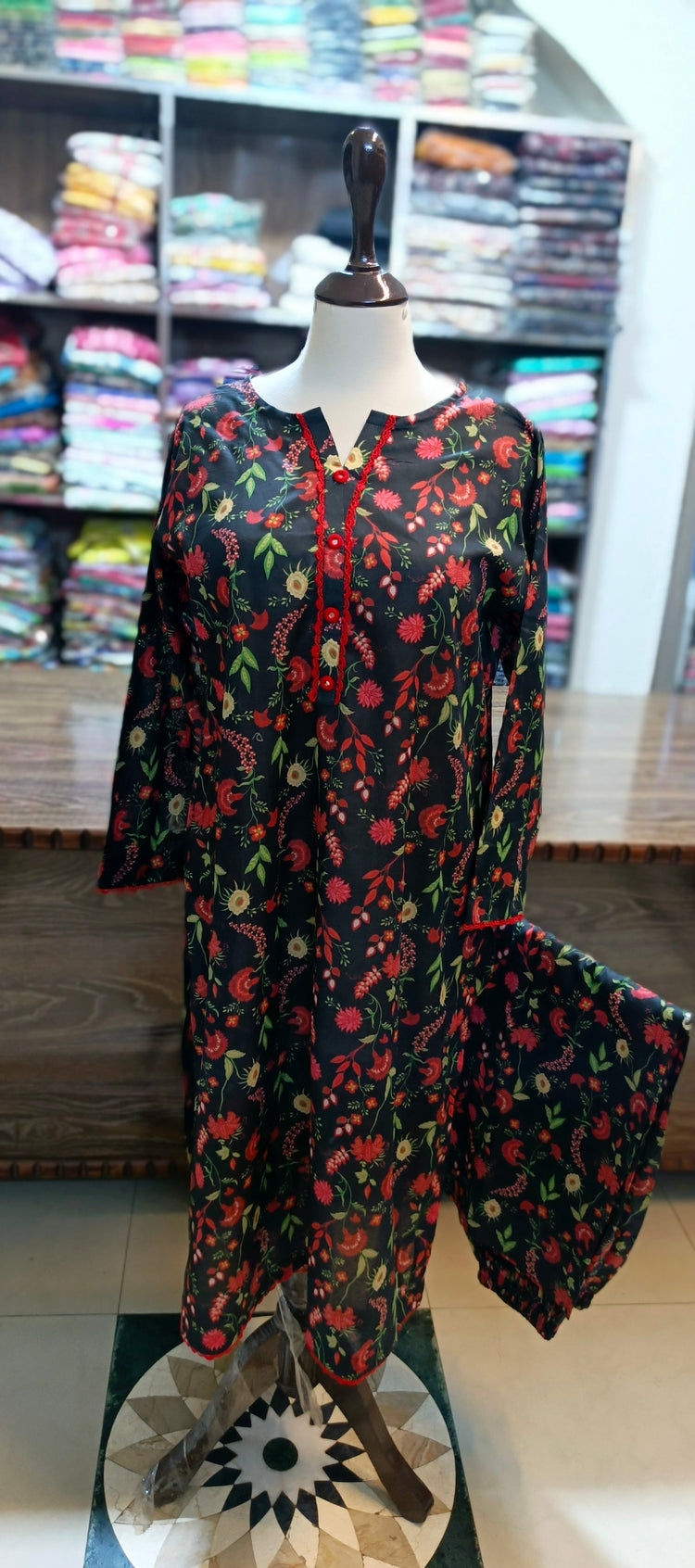 PURE LAWN SHALWAR KAMEEZ