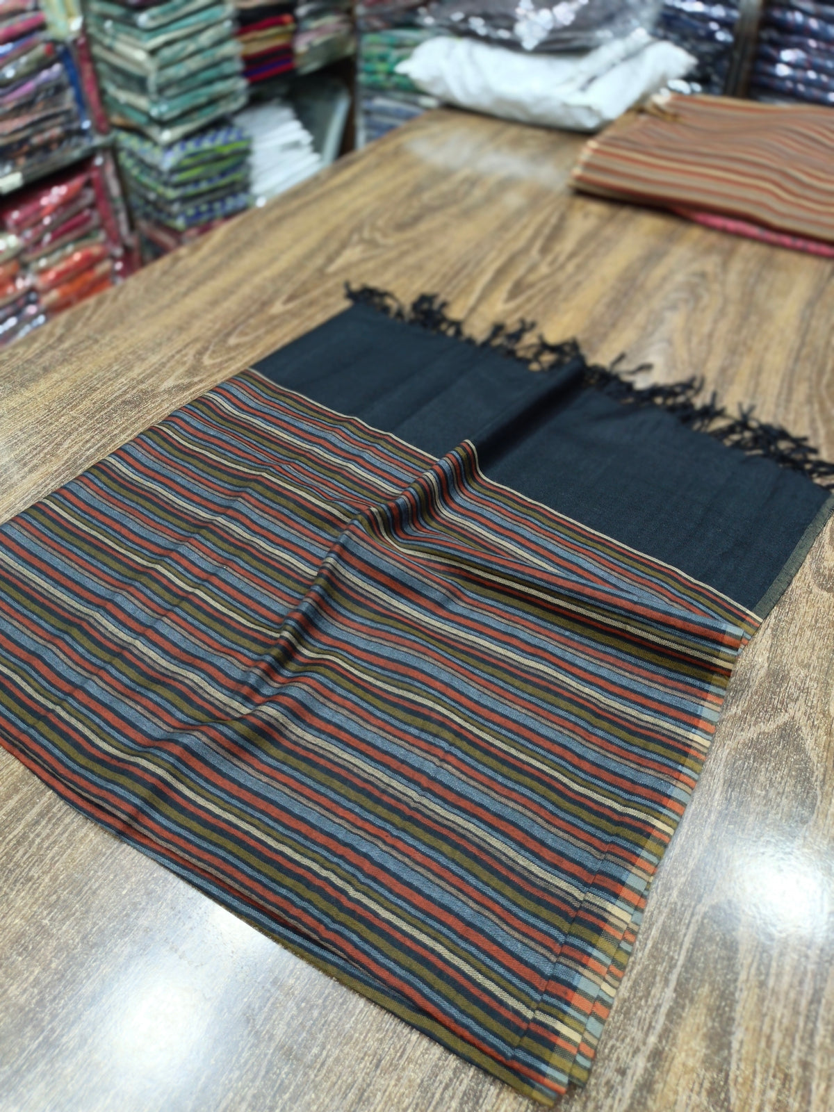 Pashmina woolen shawl blkstrip