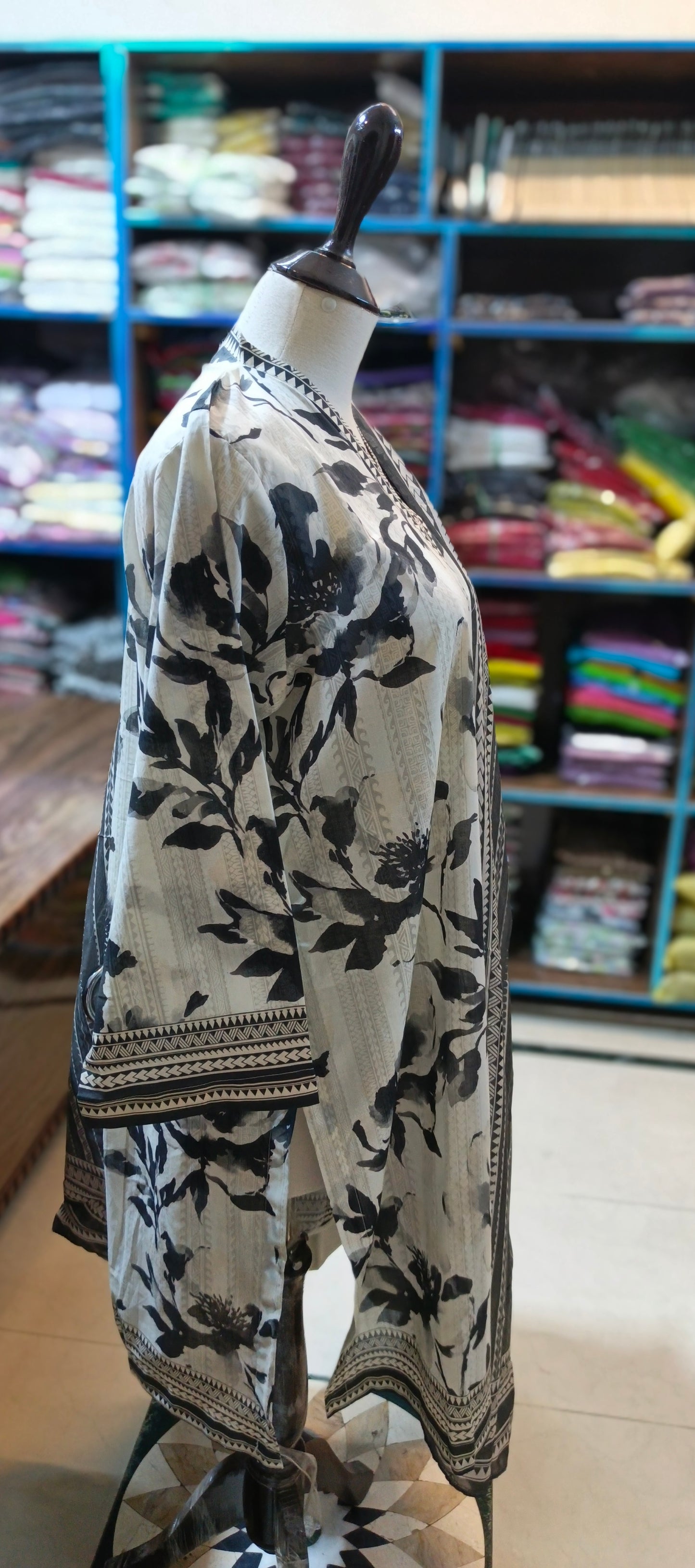 Co ord set 3 pc pure lawn