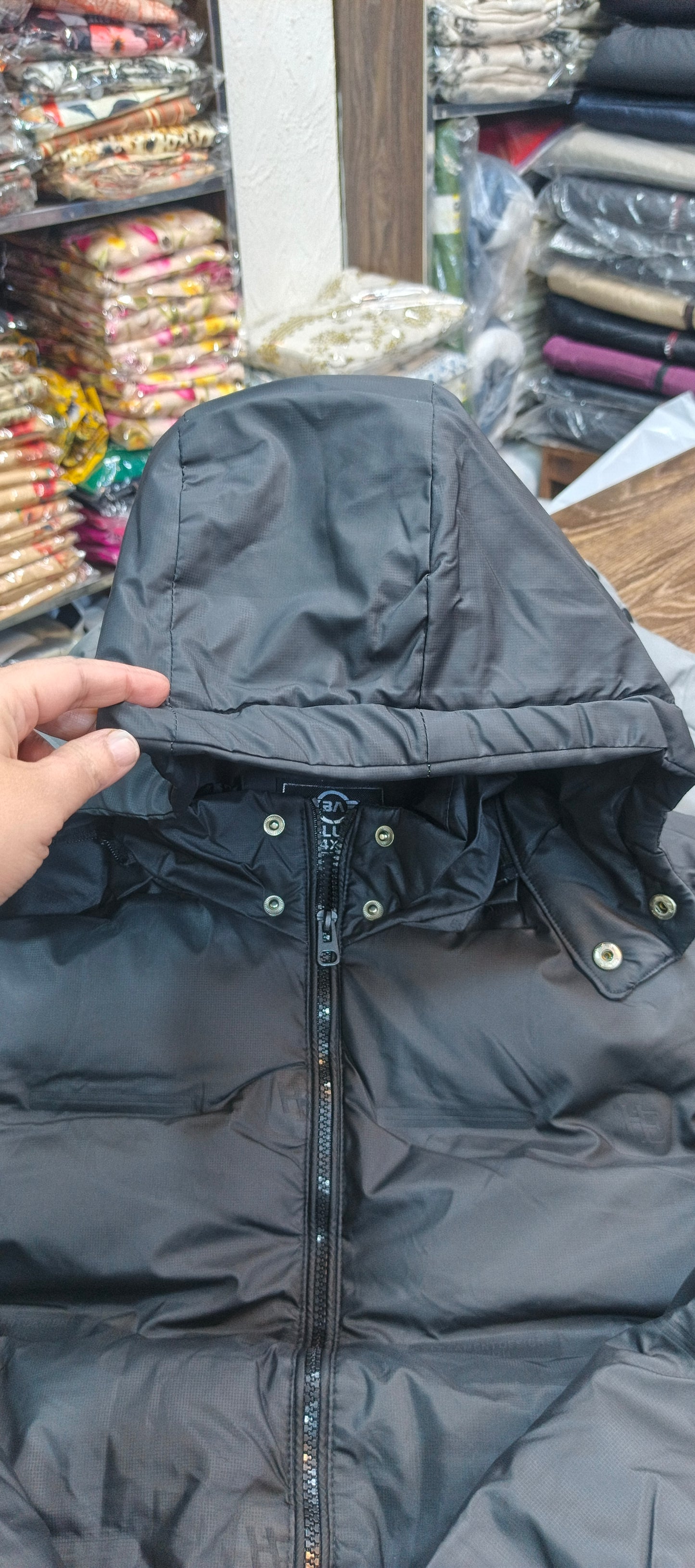 Puffer hooded jacket