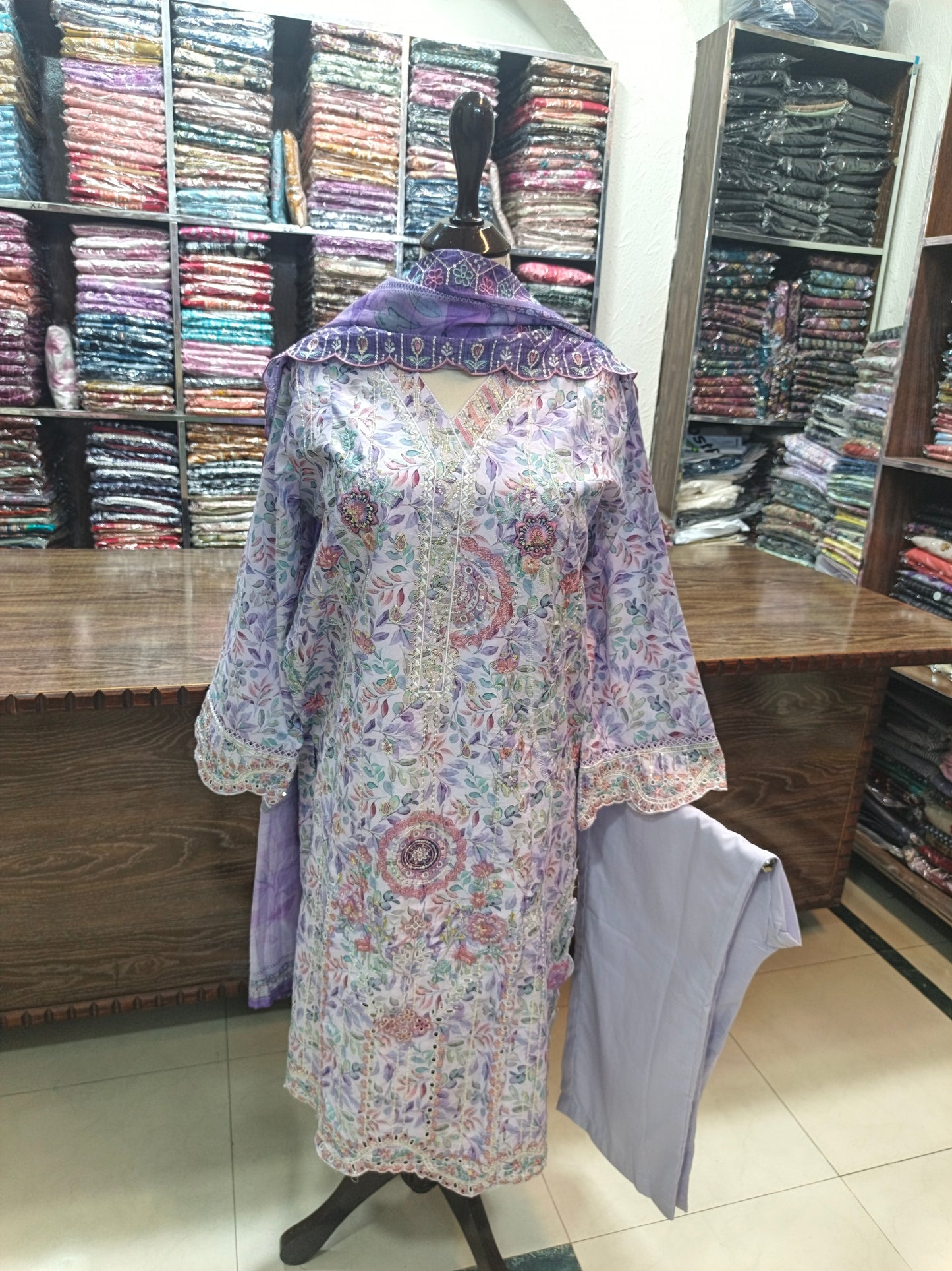 Binsaeed luxury embroidered lawn 3 pc lilac