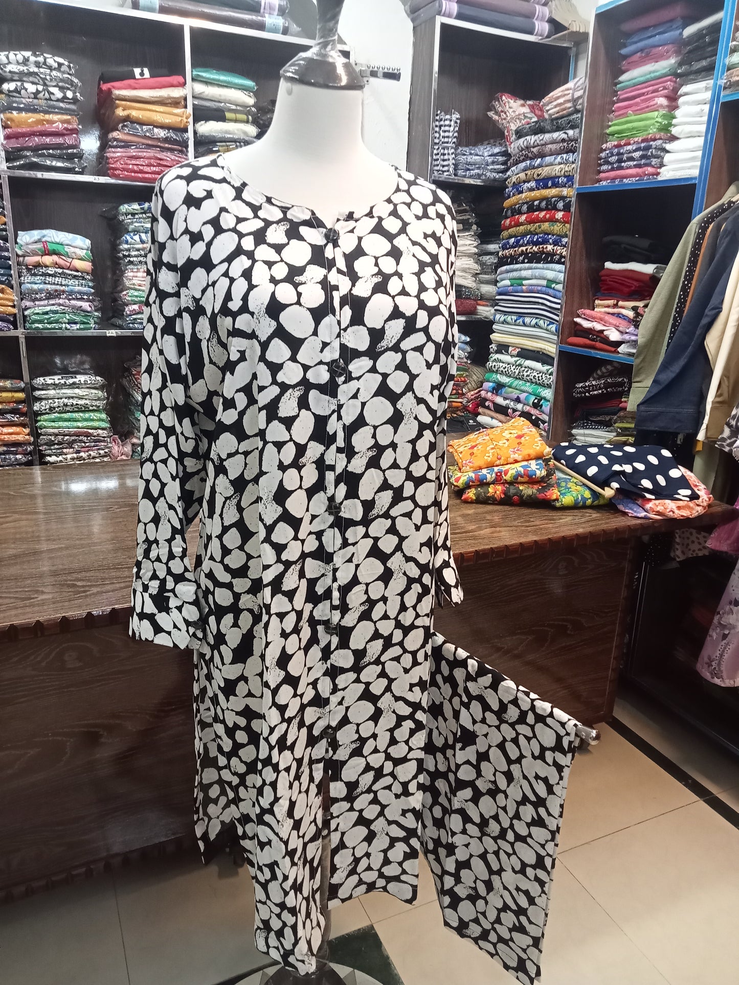 stitched -linen-shalwar-qameez - AMBREEN CLOTHING