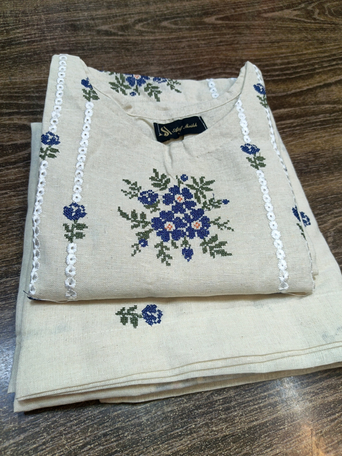 Karandi khaddar embroidered stiched long shirt trouser 3pc nvyF