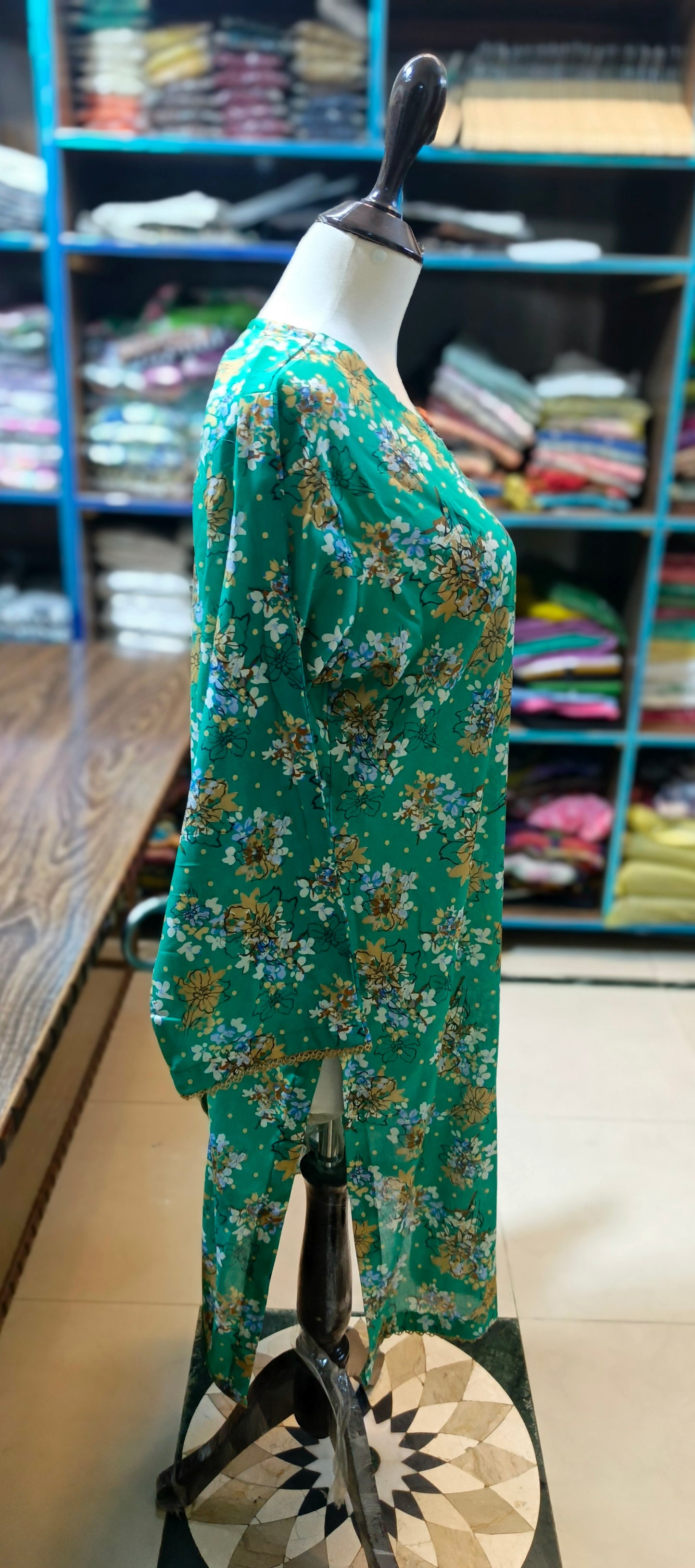 Shalwar kameez pure lawn 2 pc