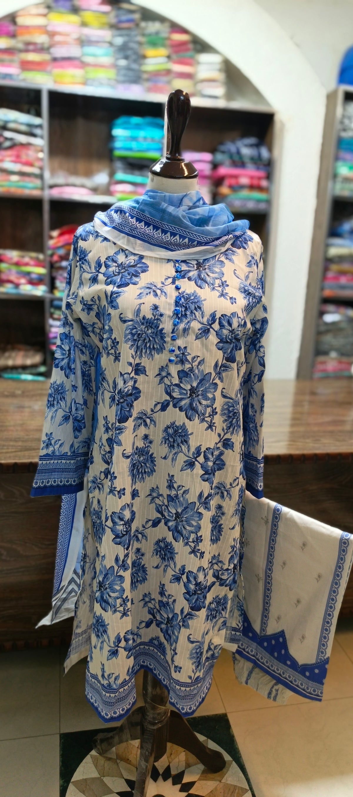 Co ord set 3 pc pure lawn