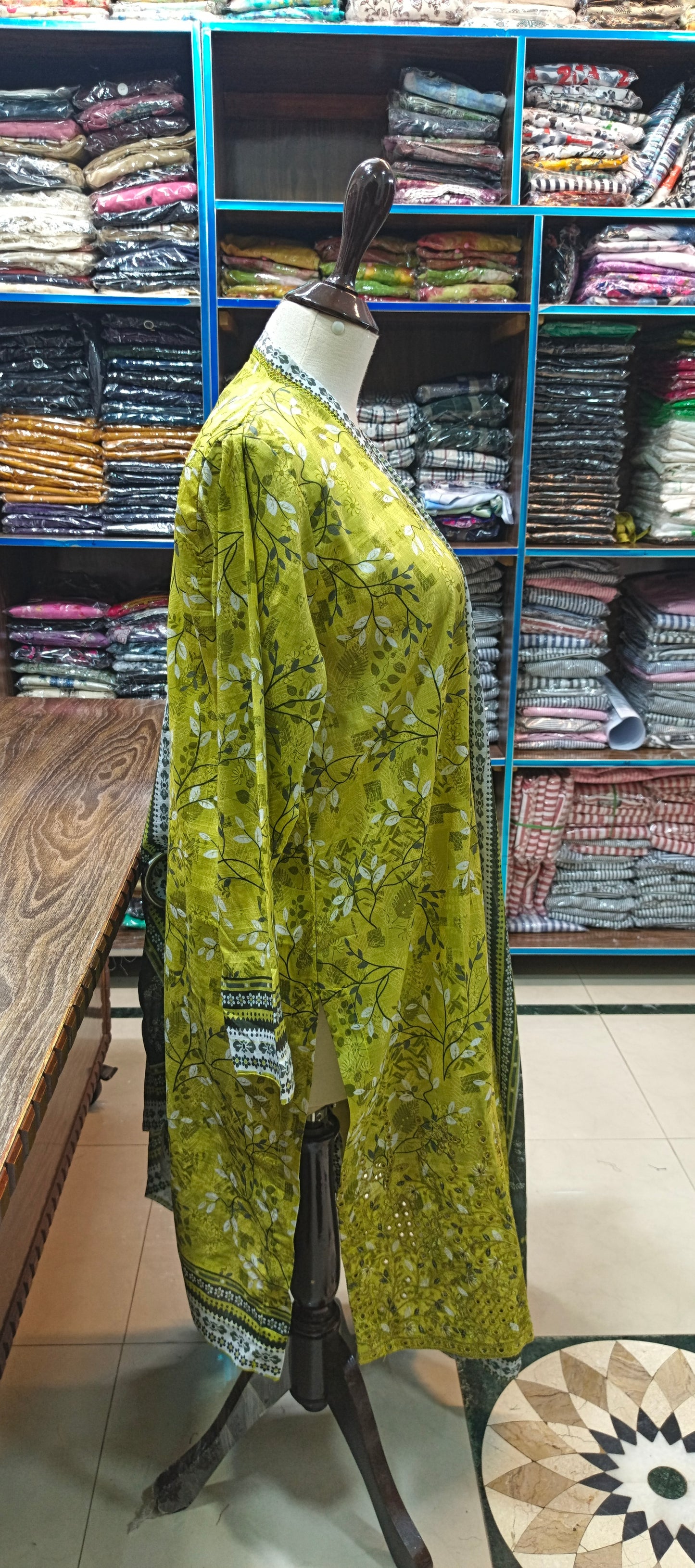 Hz premium lawn stiched shalwar kameez 3 pc mhdi
