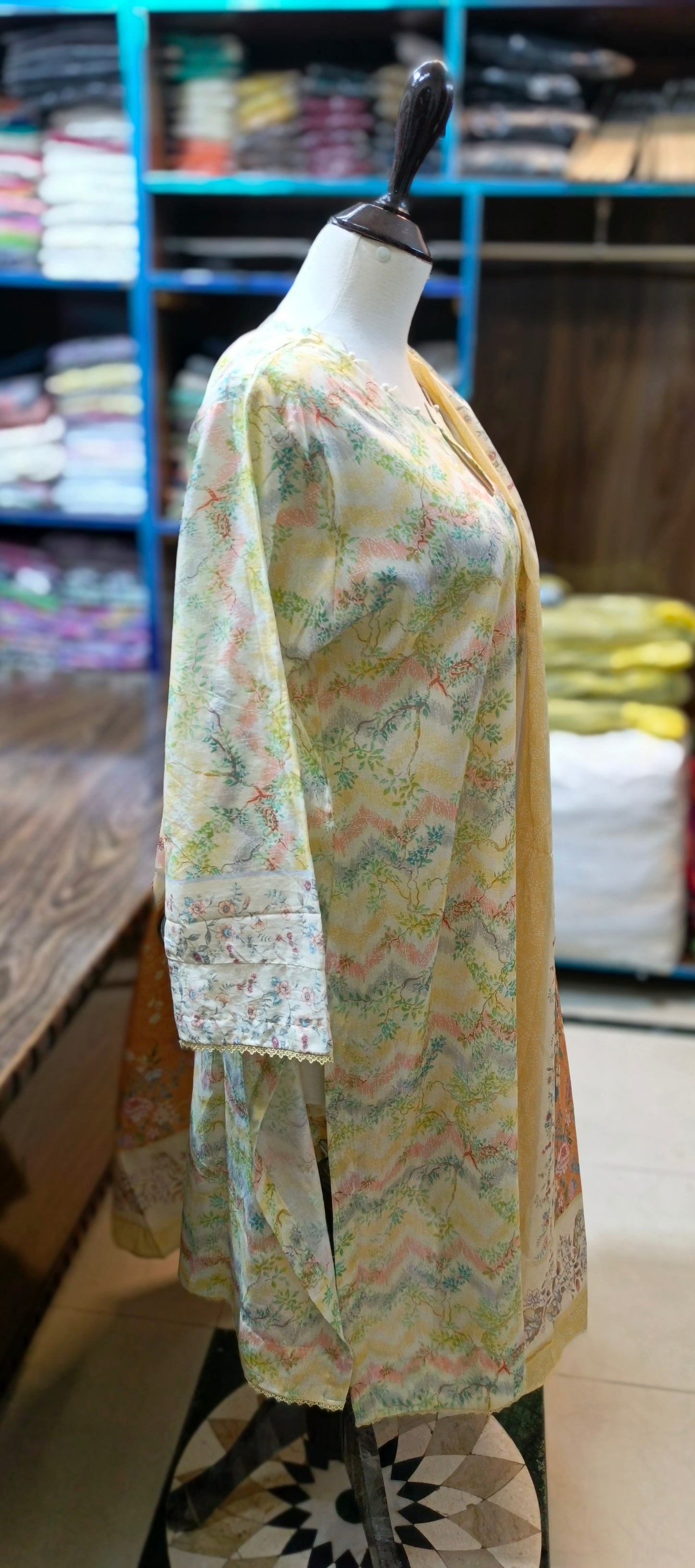 Safina premium lawn farshi shalwar 3 pc
