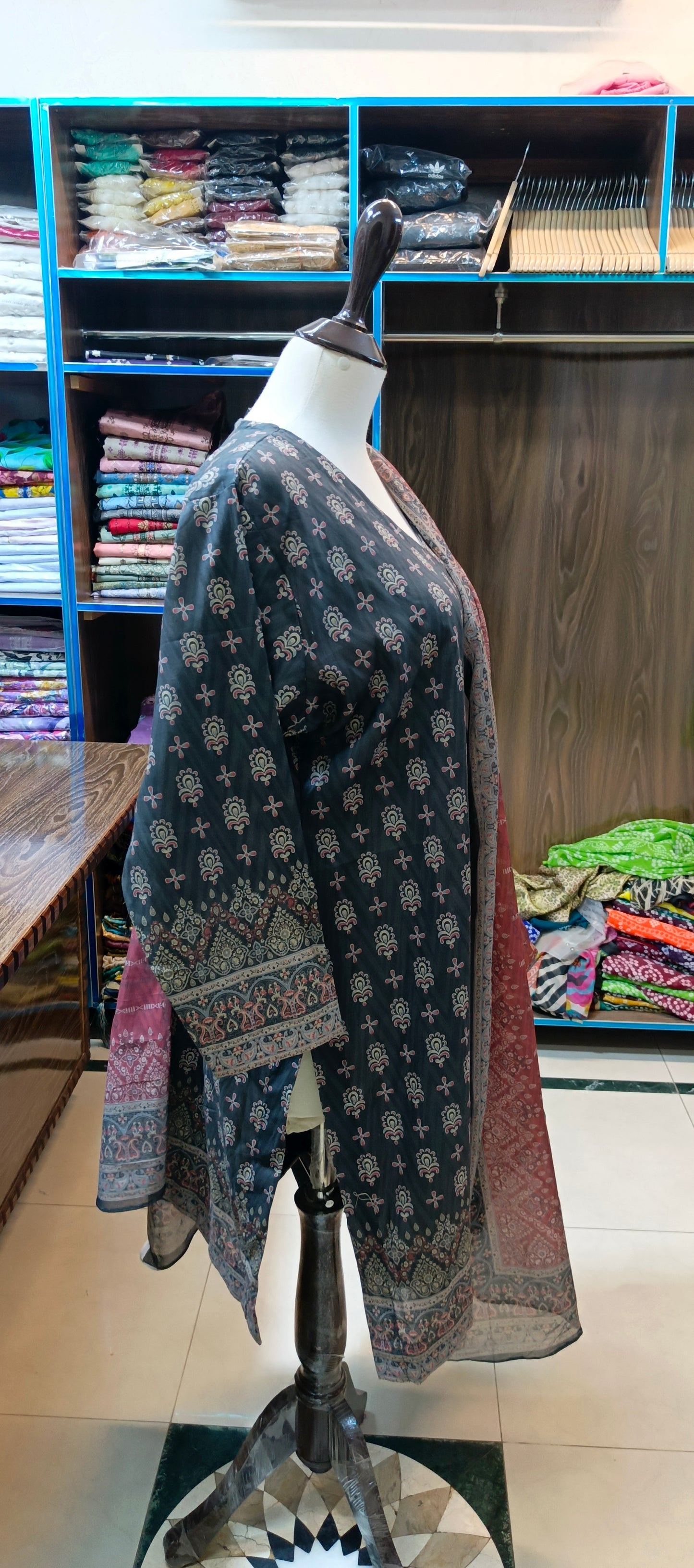 Safina premium lawn farshi shalwar 3 pc