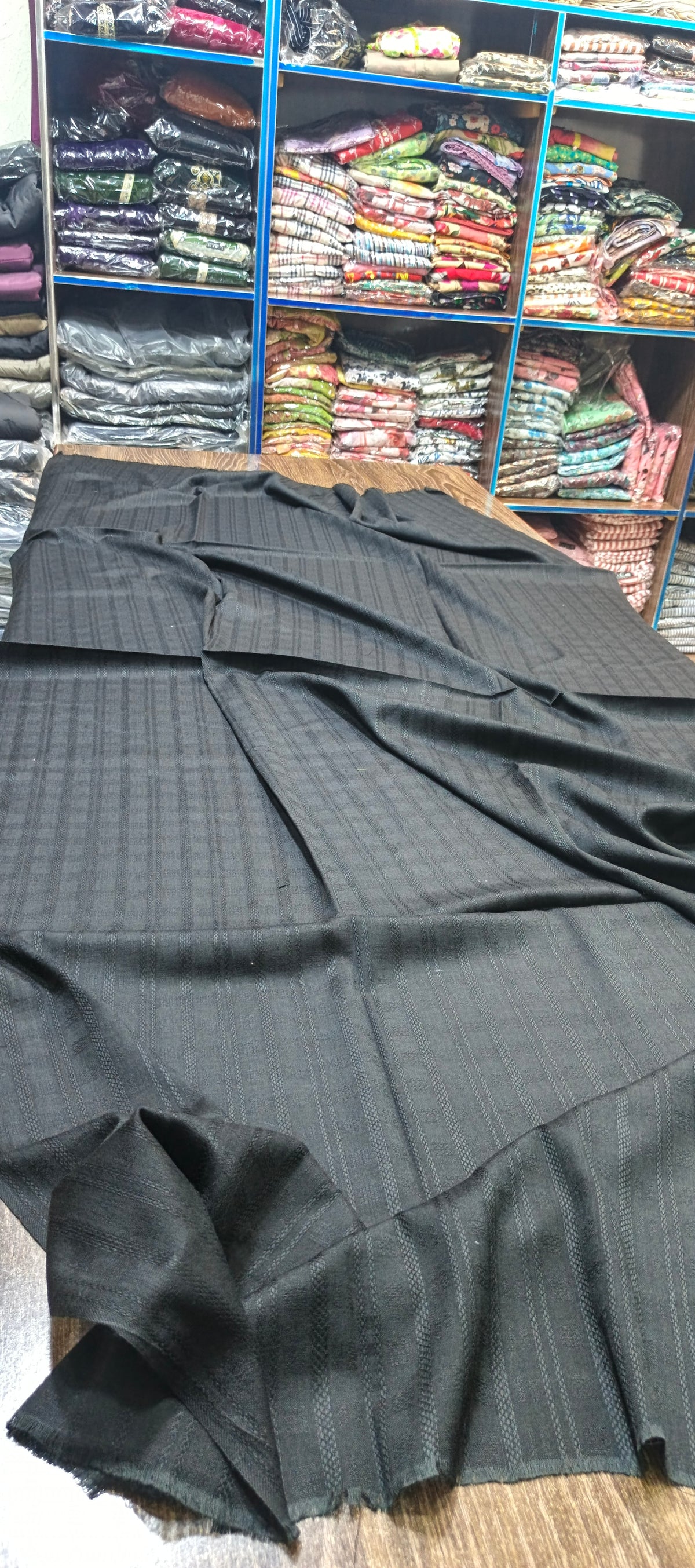 Tarkashi pashmina woollen shawls
