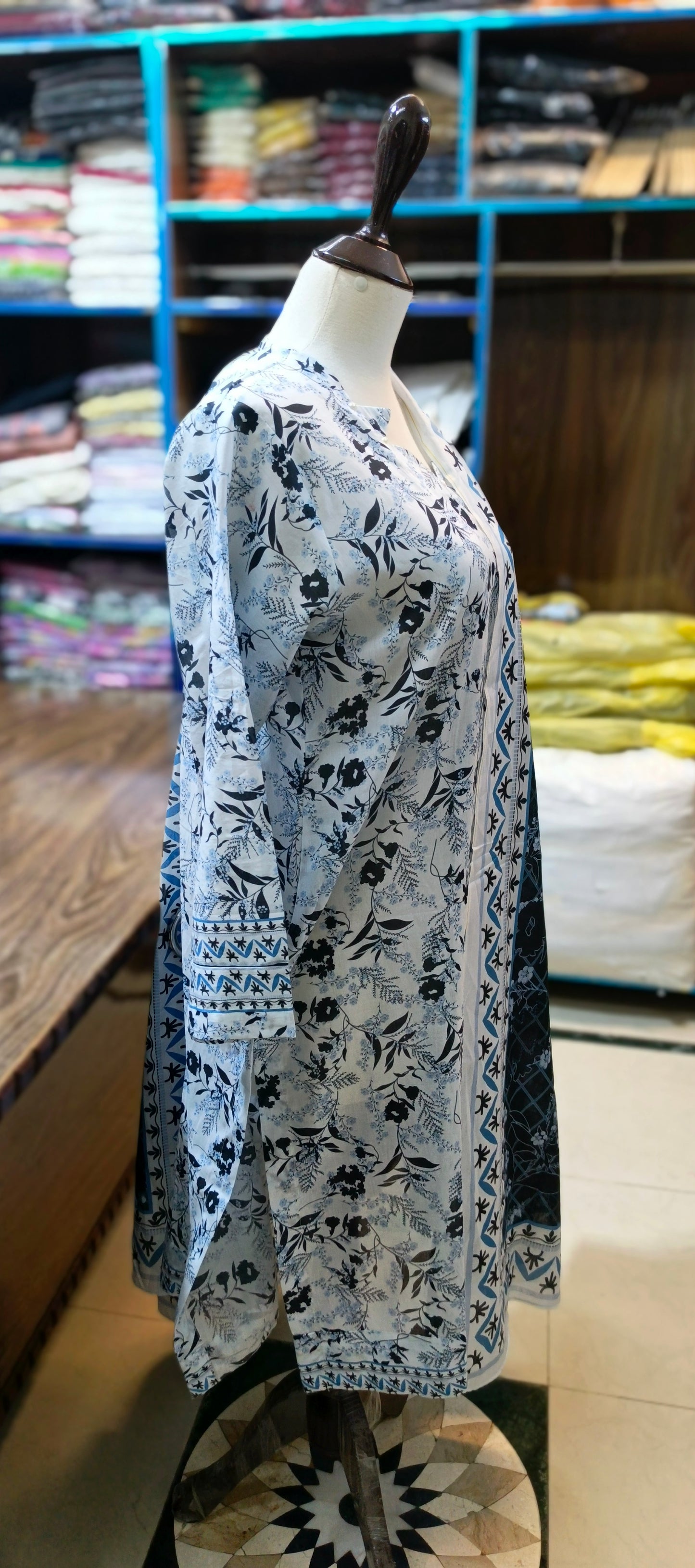 Safina premium lawn farshi shalwar 3 pc