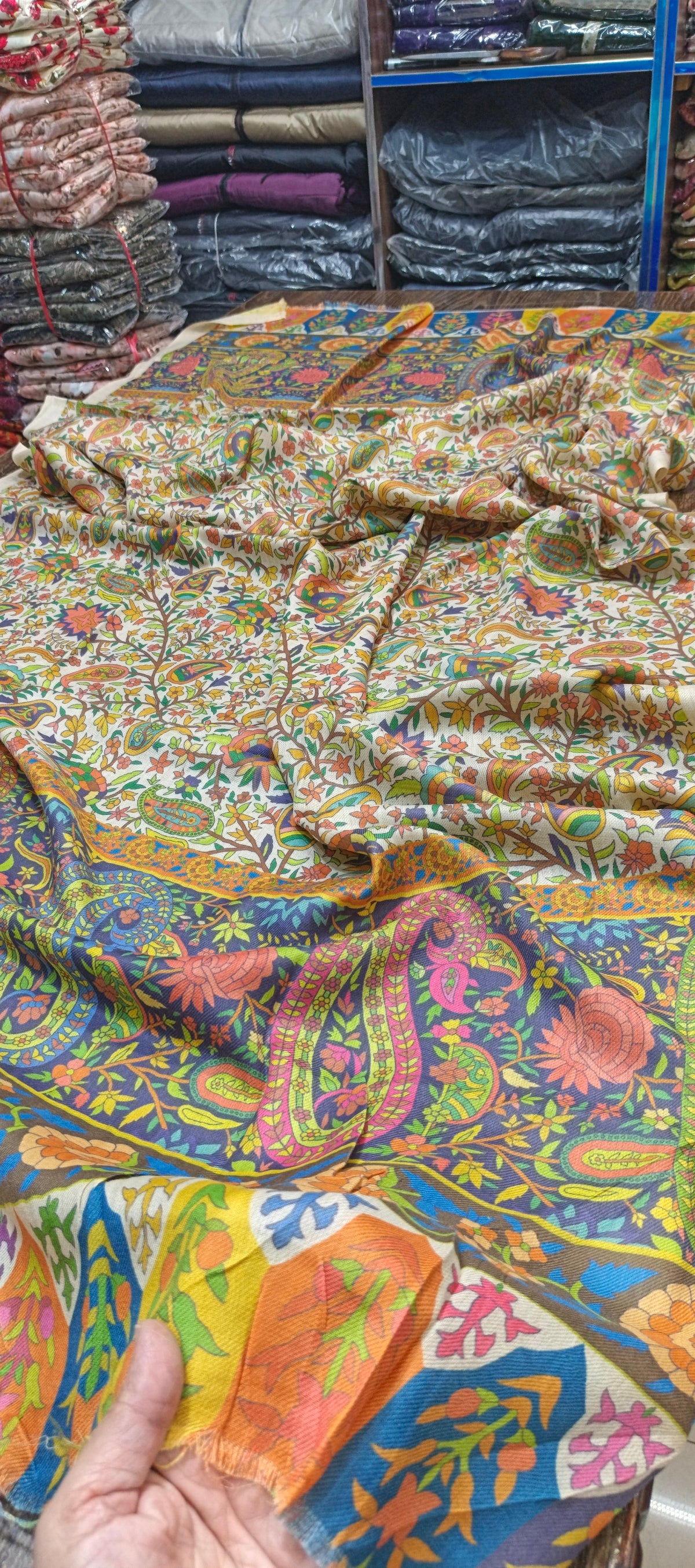 Pashmina woollen qalamkar shawls