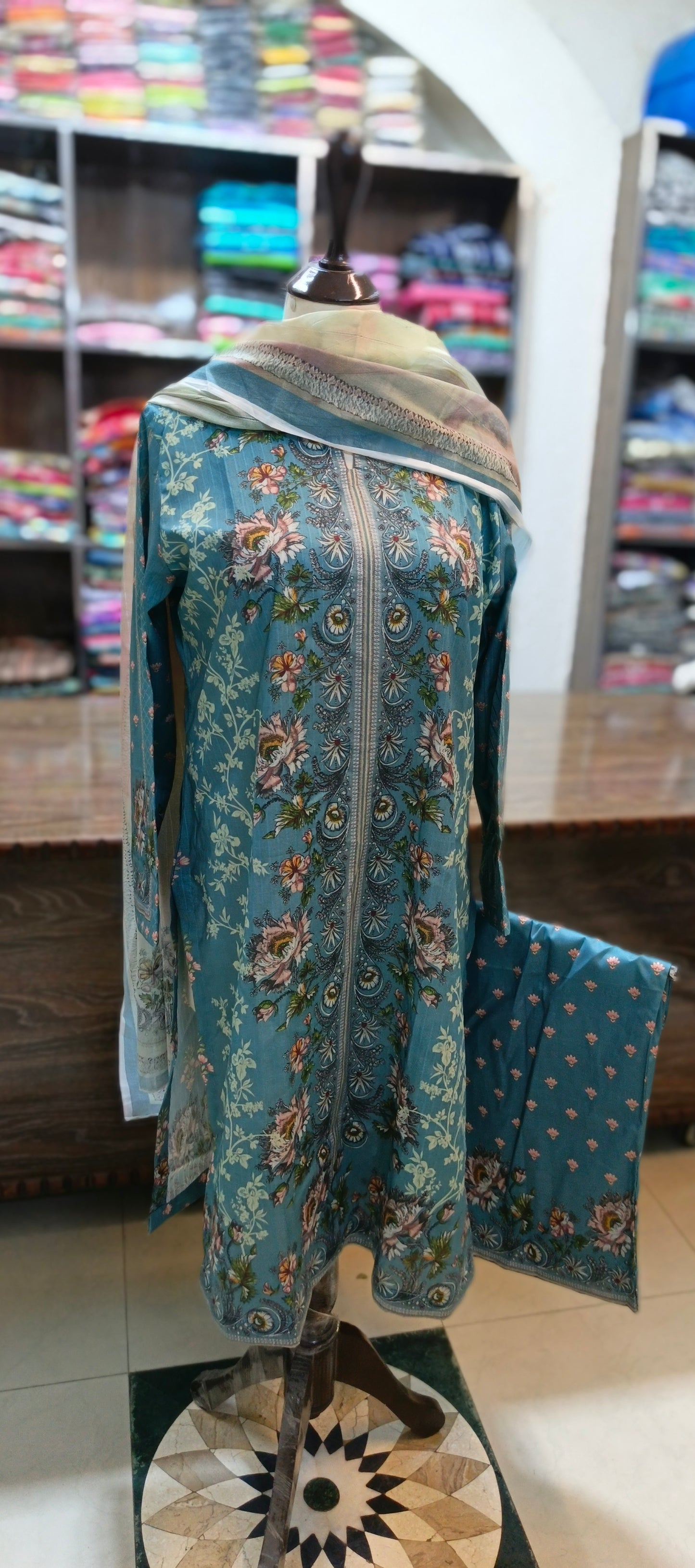 Co ord set 3 pc pure lawn