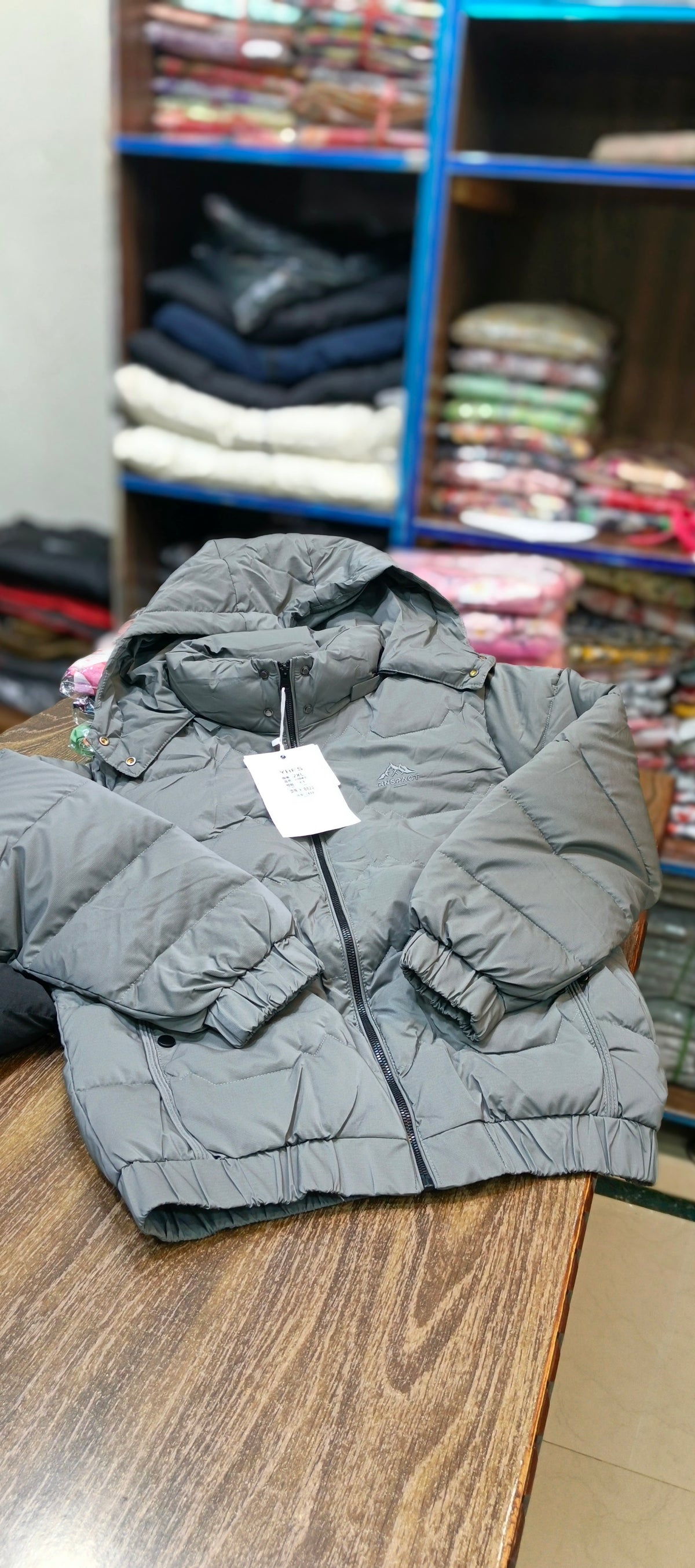 Puffer hooded jacket