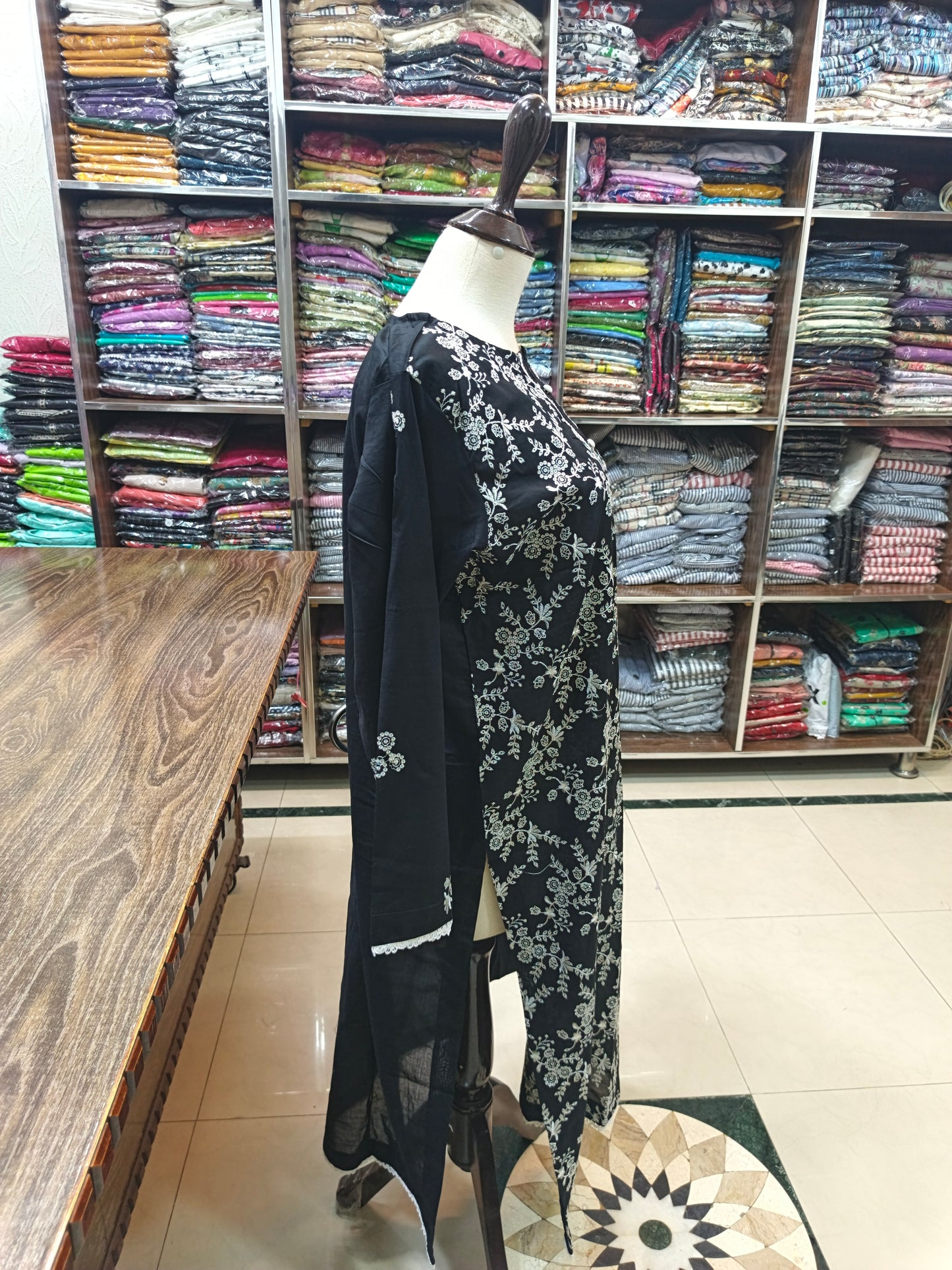 Breeze embroidered lawn stiched long shirt trouser 2pccjblk