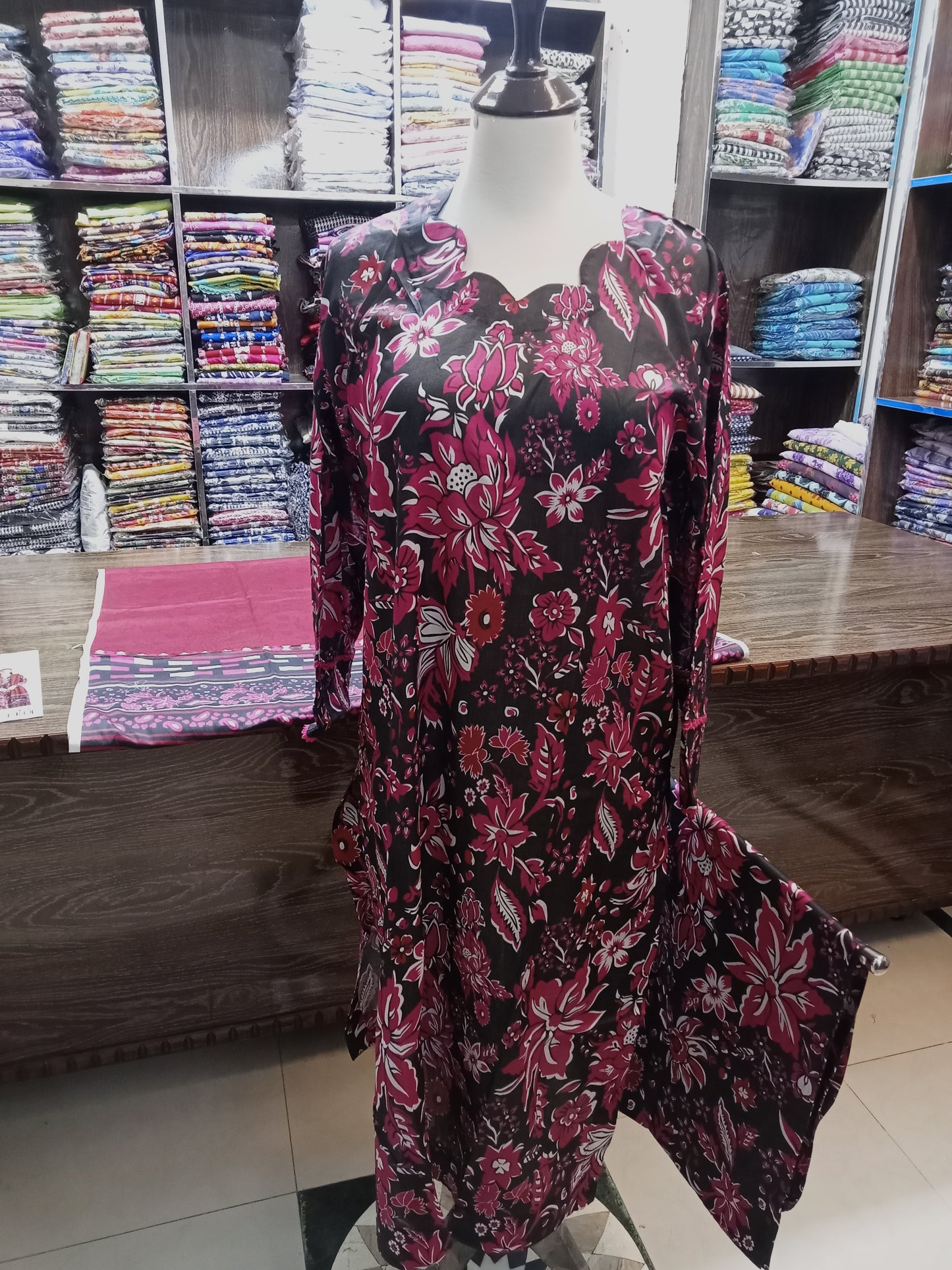 Baroque lawn stitched 3 PC