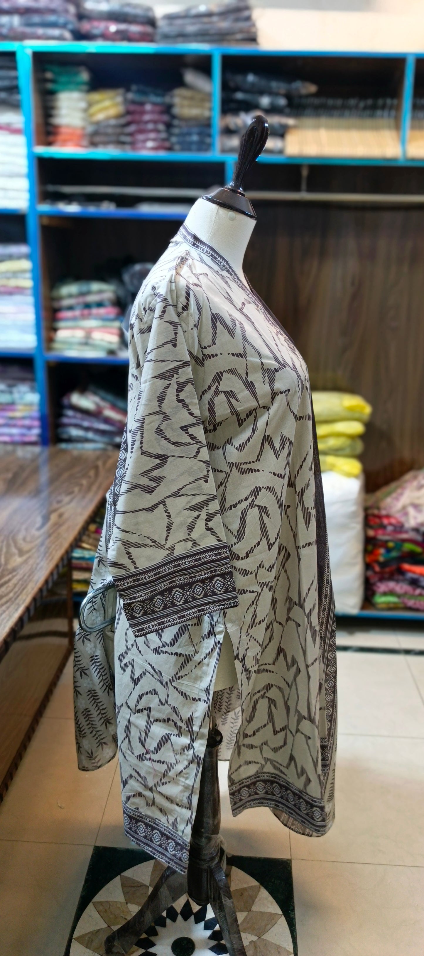 Safina premium lawn farshi shalwar 3 pc