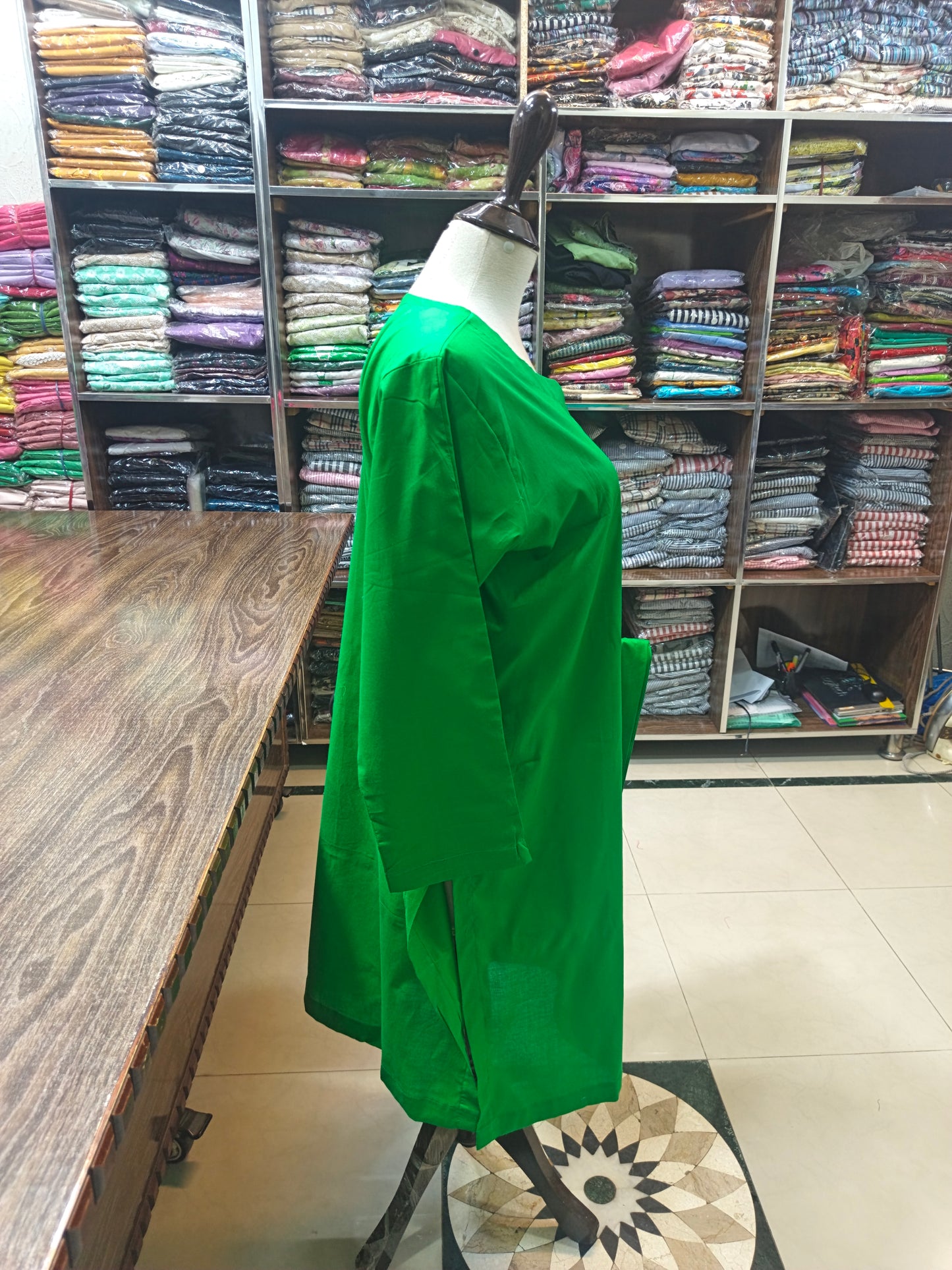 Solid pure lawn stiched shalwar kameez 2 pc pgren