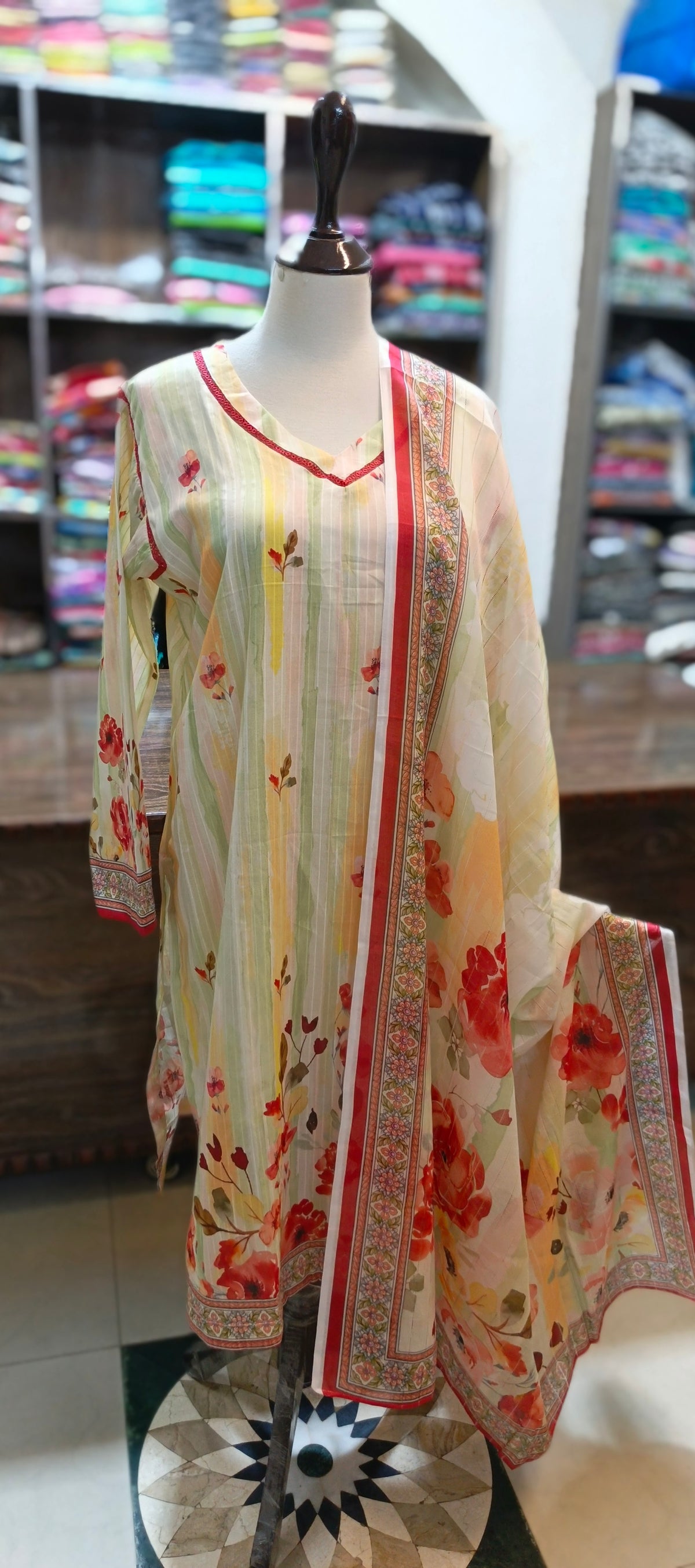 Co ord set 3 pc pure lawn