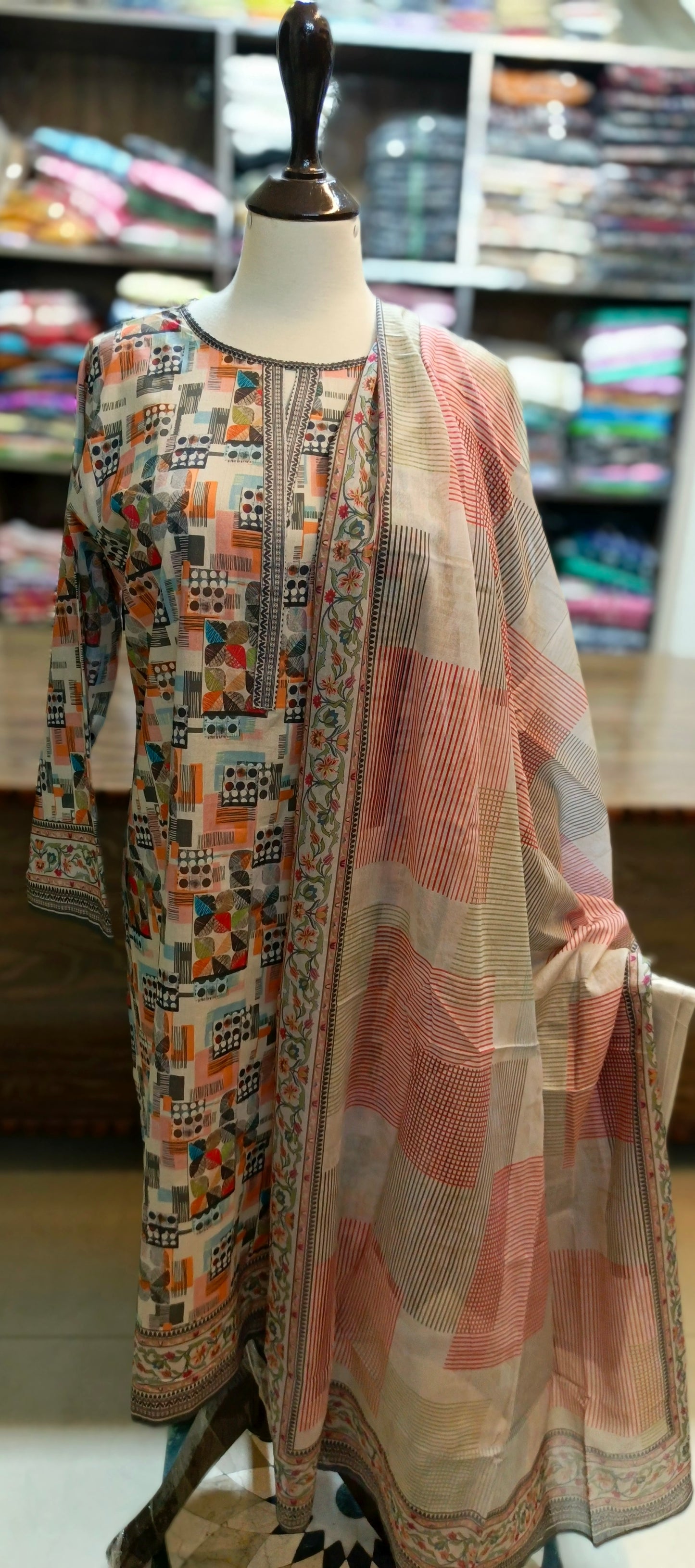 Co ord set 3 pc pure lawn