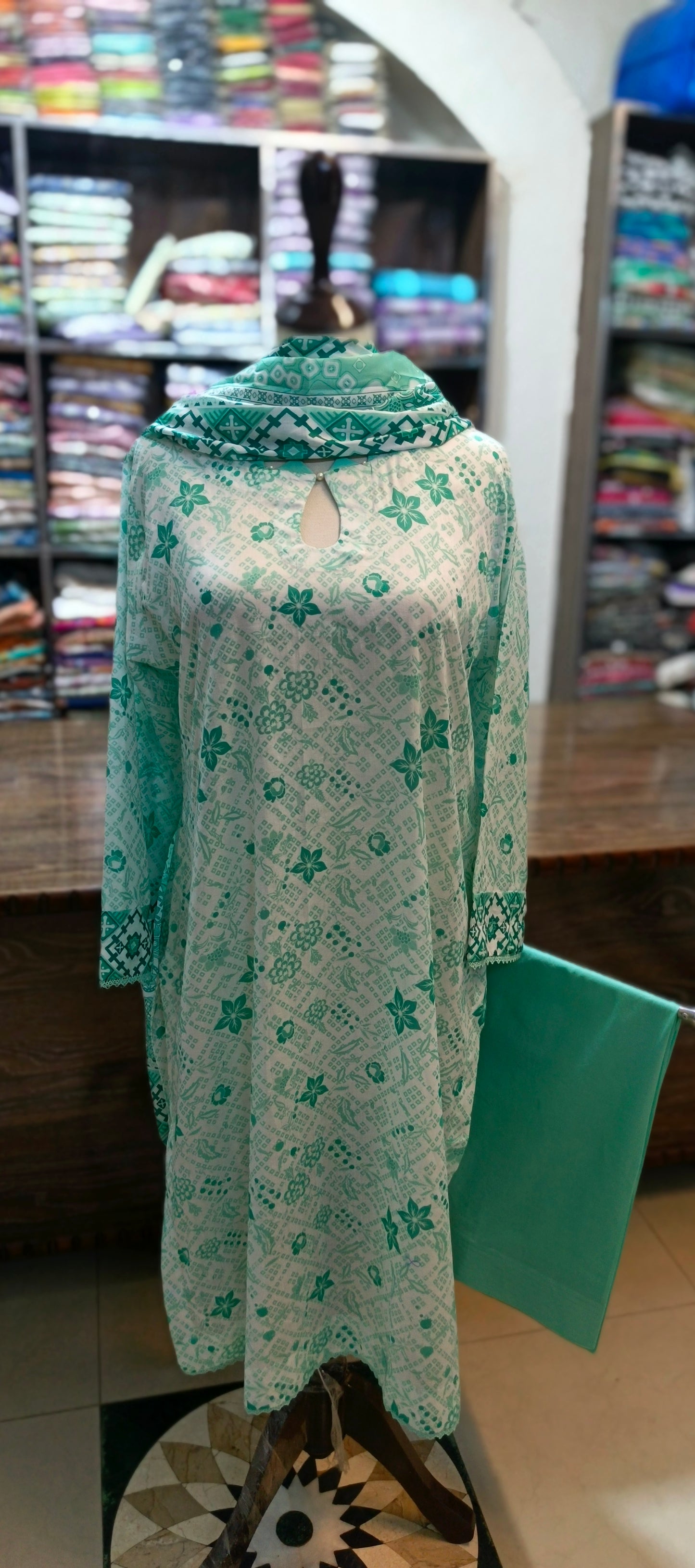 Safina premium lawn farshi shalwar 3 pc