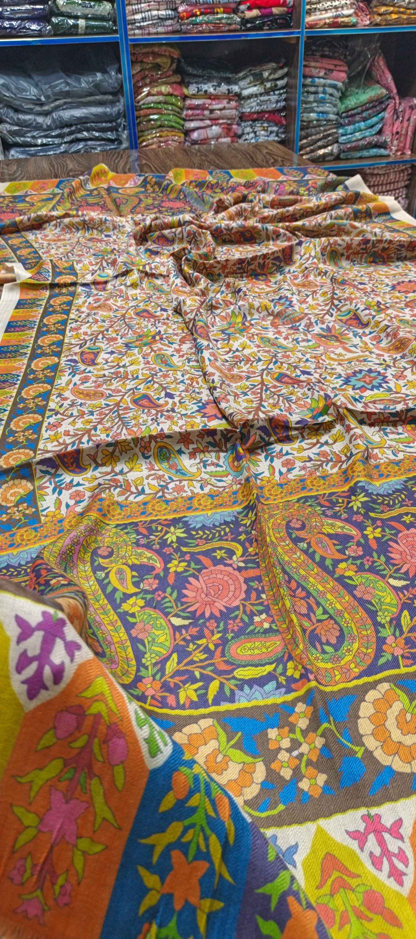 Pashmina woollen qalamkar shawls