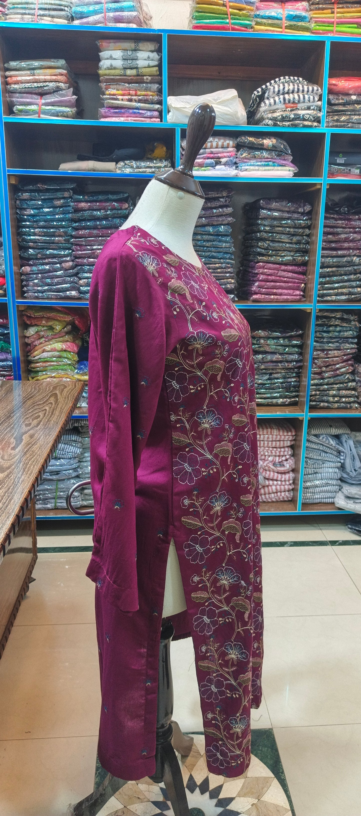 Karandi mid summer embroidered stiched 2pc mrnW