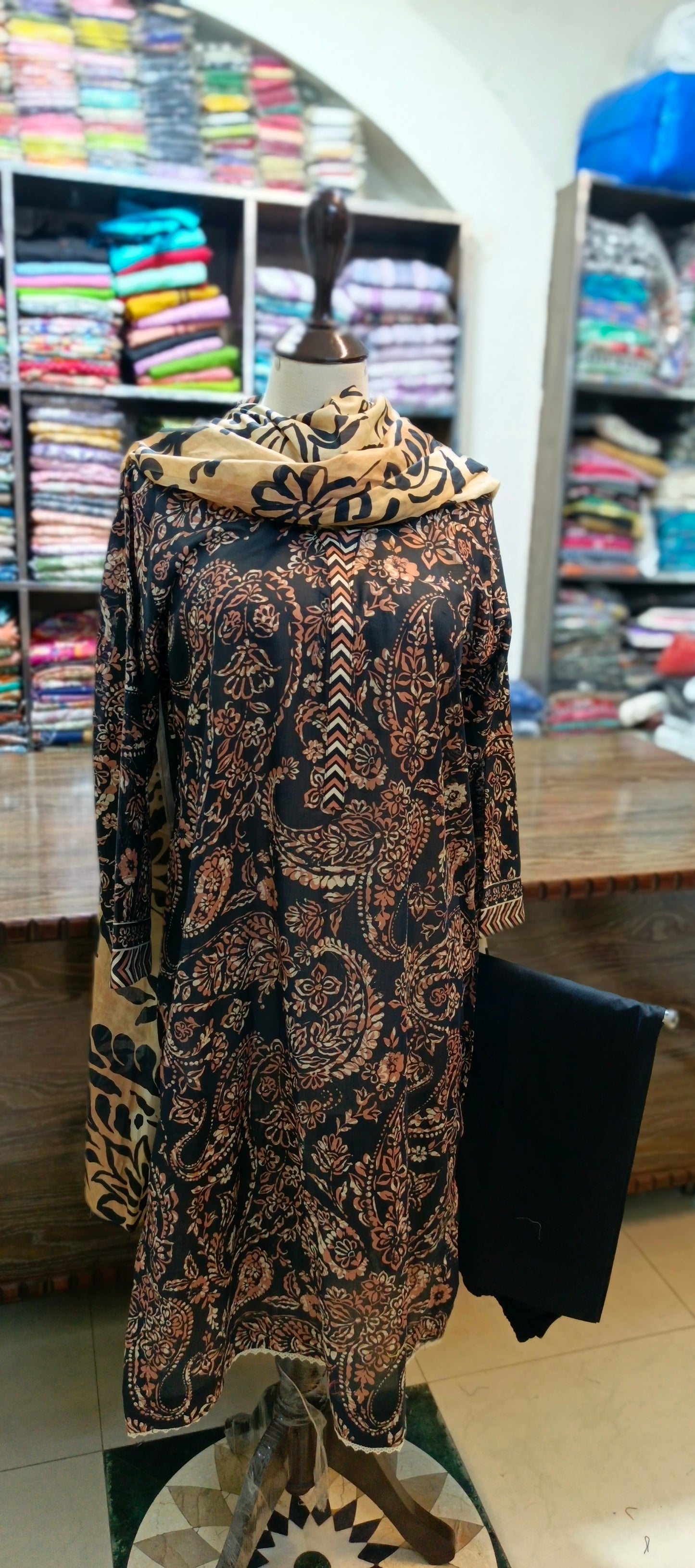 Safina premium lawn farshi shalwar 3 pc