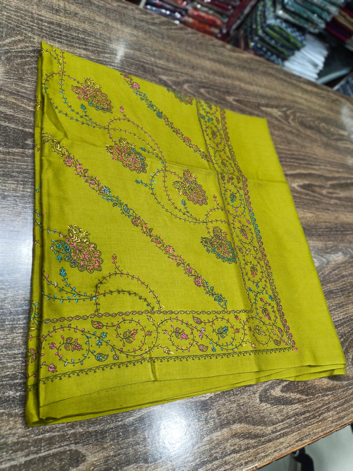 Pashmina woolen embroidered shawl mhdiemb