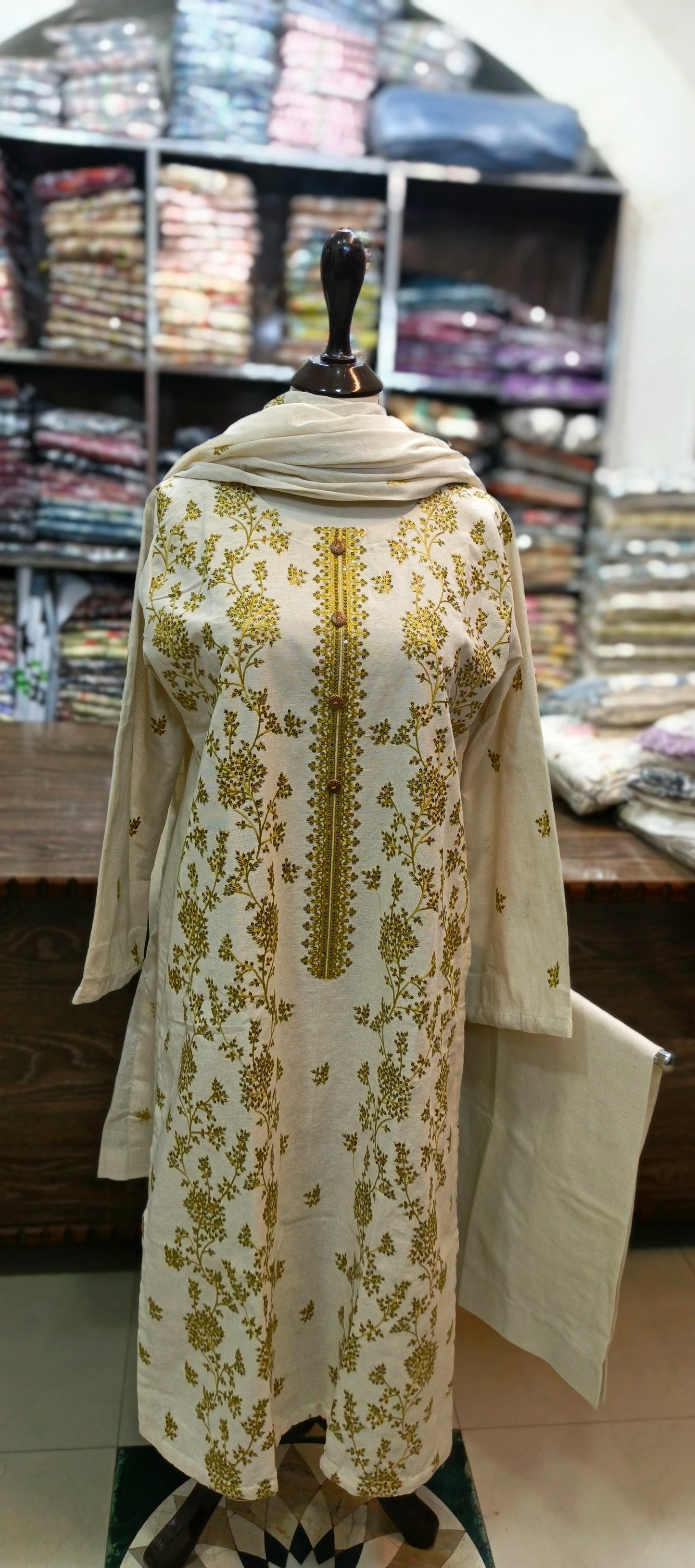 Karandi khaddar embroidered stiched 3 pc