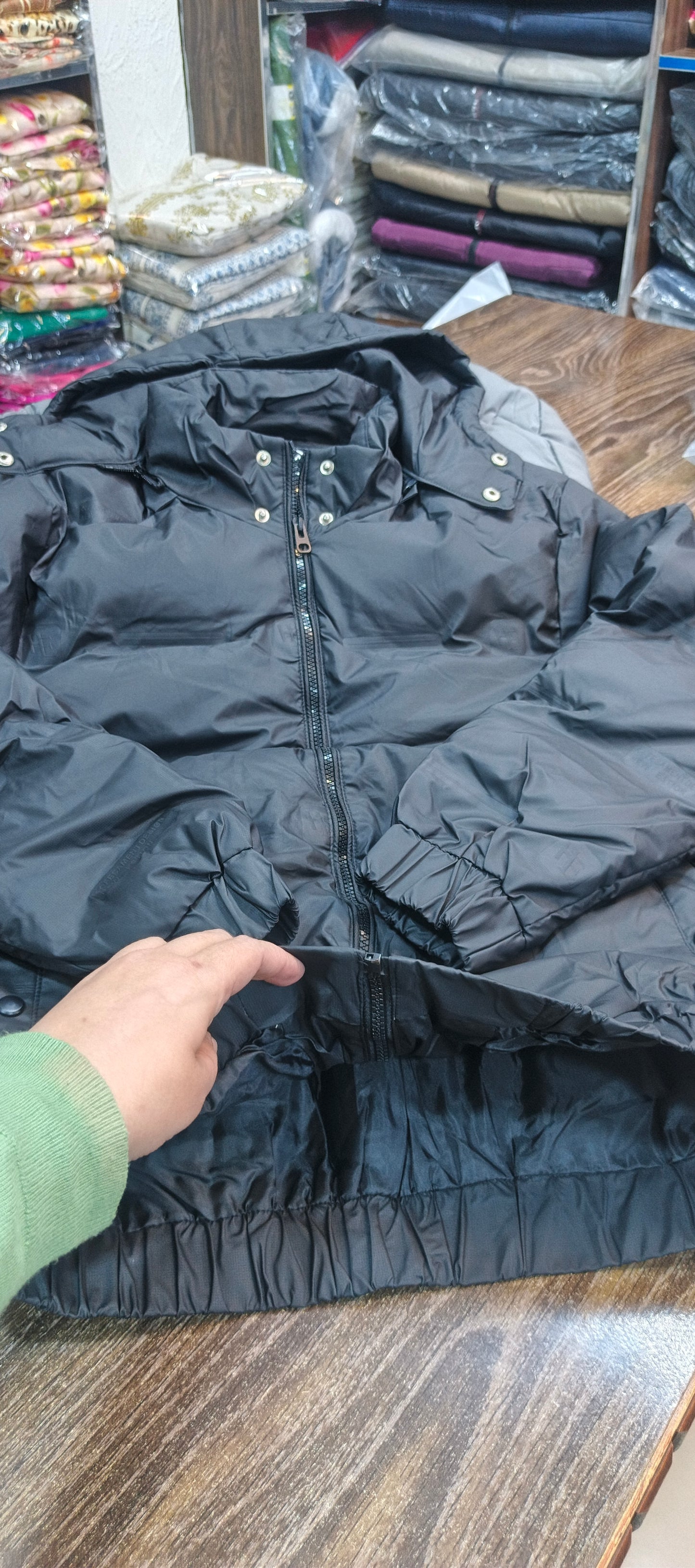 Puffer hooded jacket