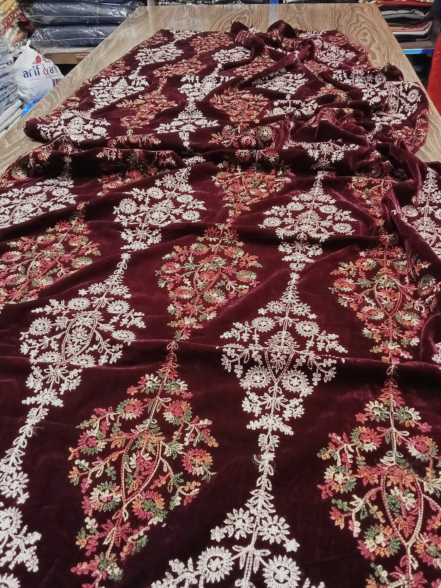 Velvet shawl