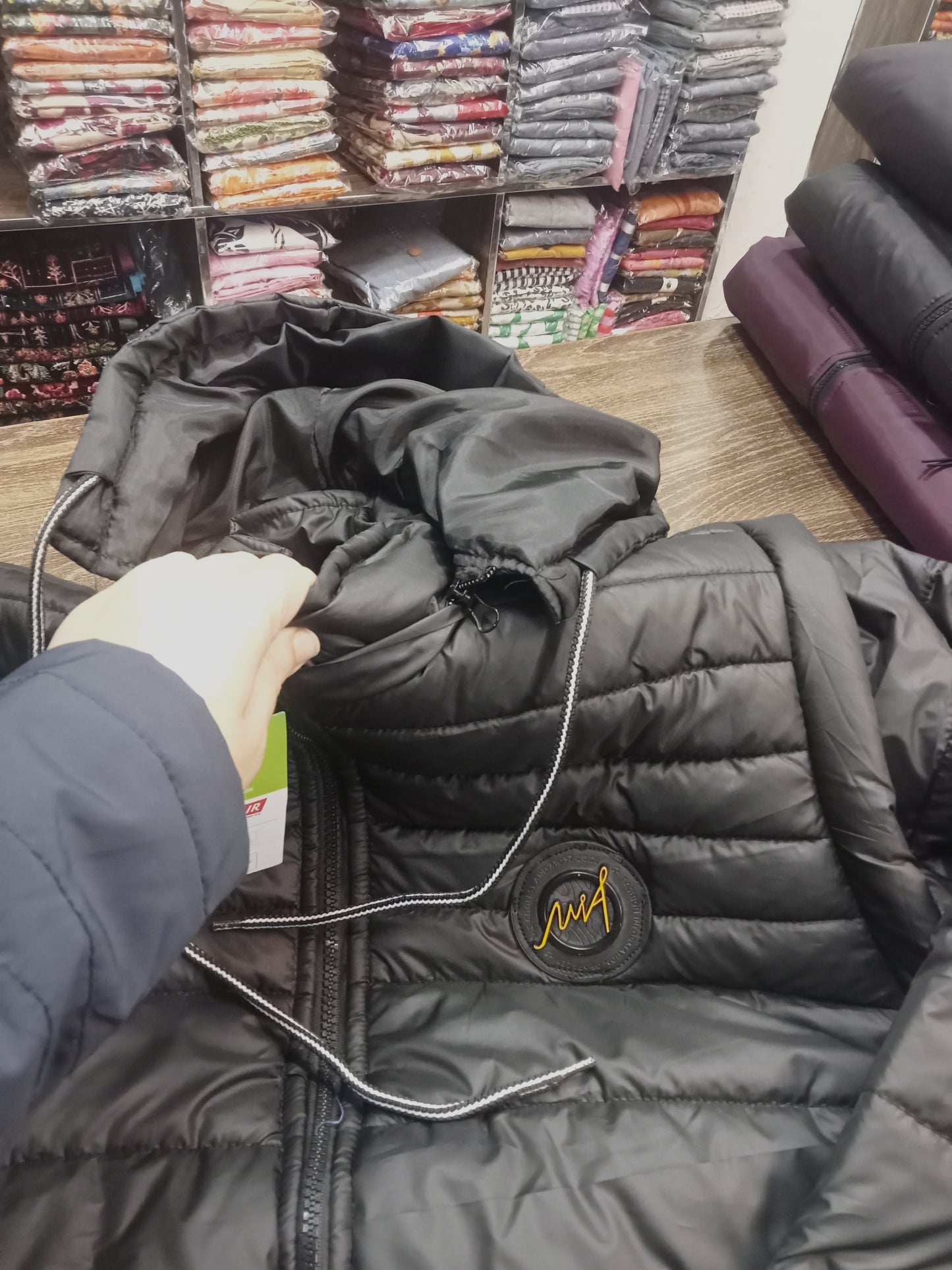 puffer jacket hoodie full sleeves