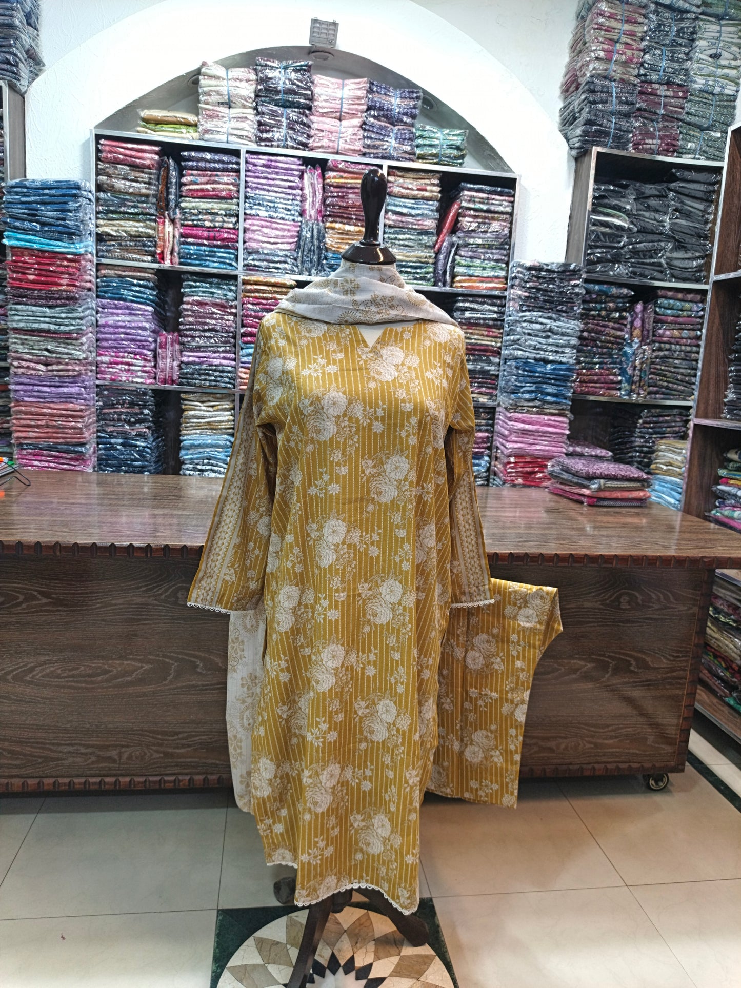 Safina premium lawn stiched trouser shirt  3 pc sndl