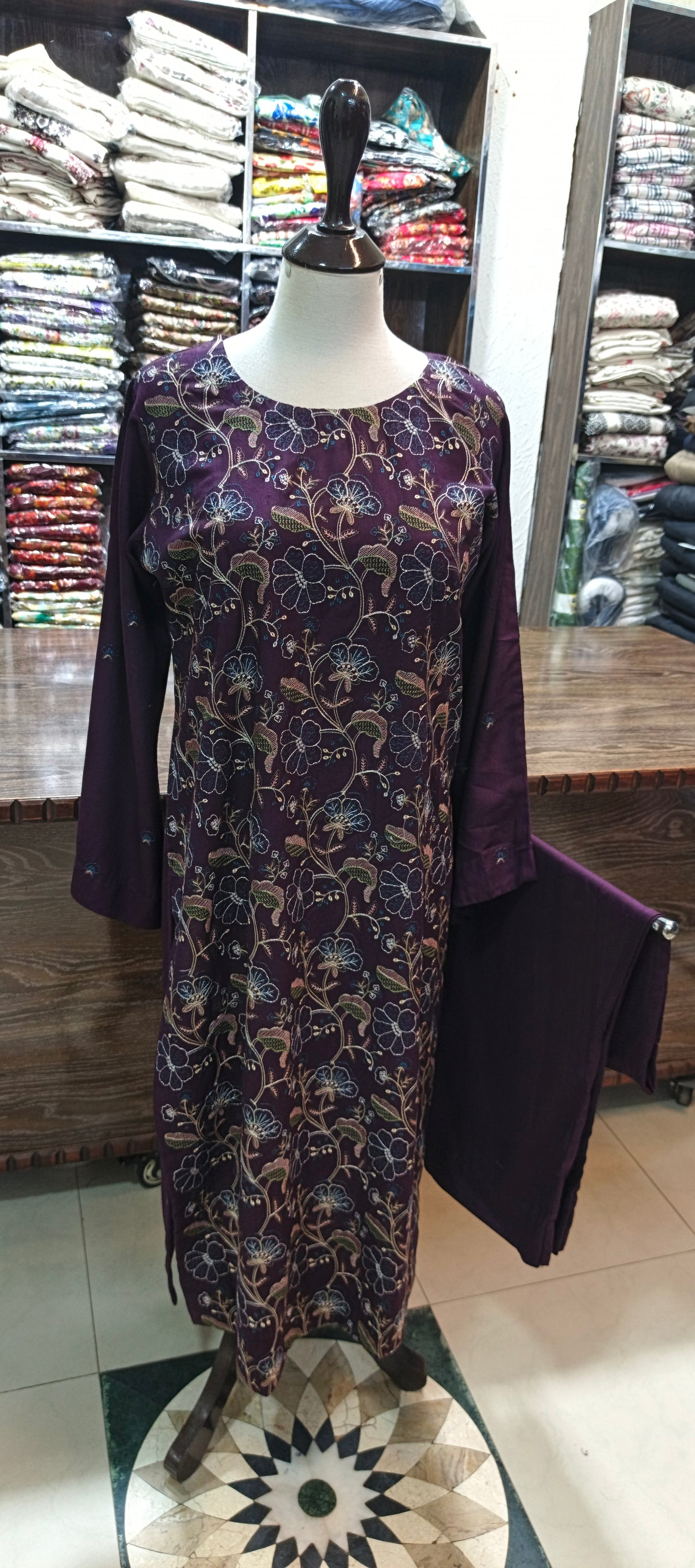 Karandi mid summer embroidered stiched 2p mrjW