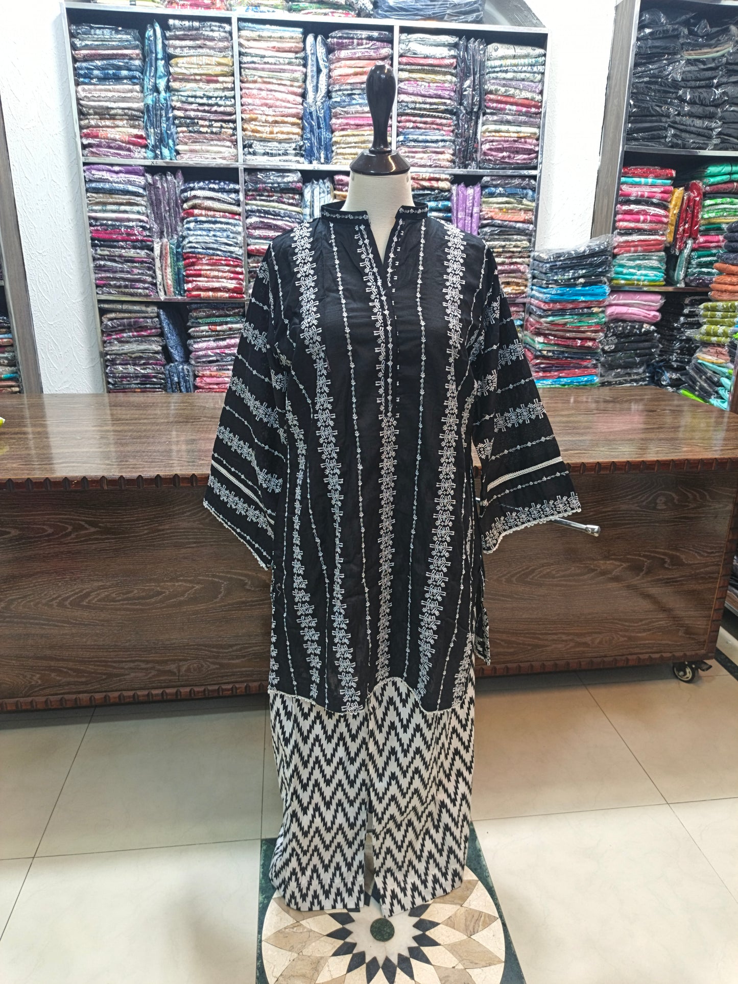 Embroidered lawn stiched short shirt and trouser 2 pc blk