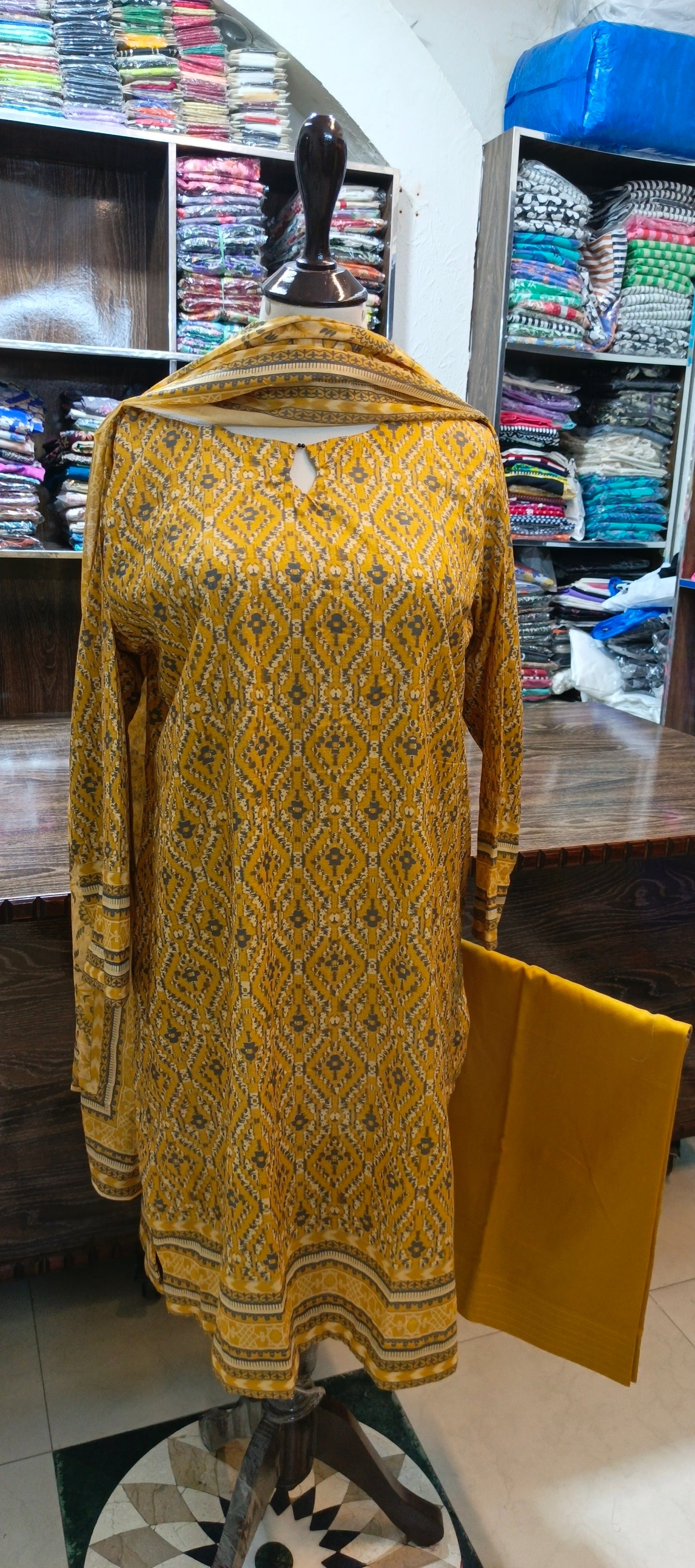 Safina premium lawn farshi shalwar 3 pc