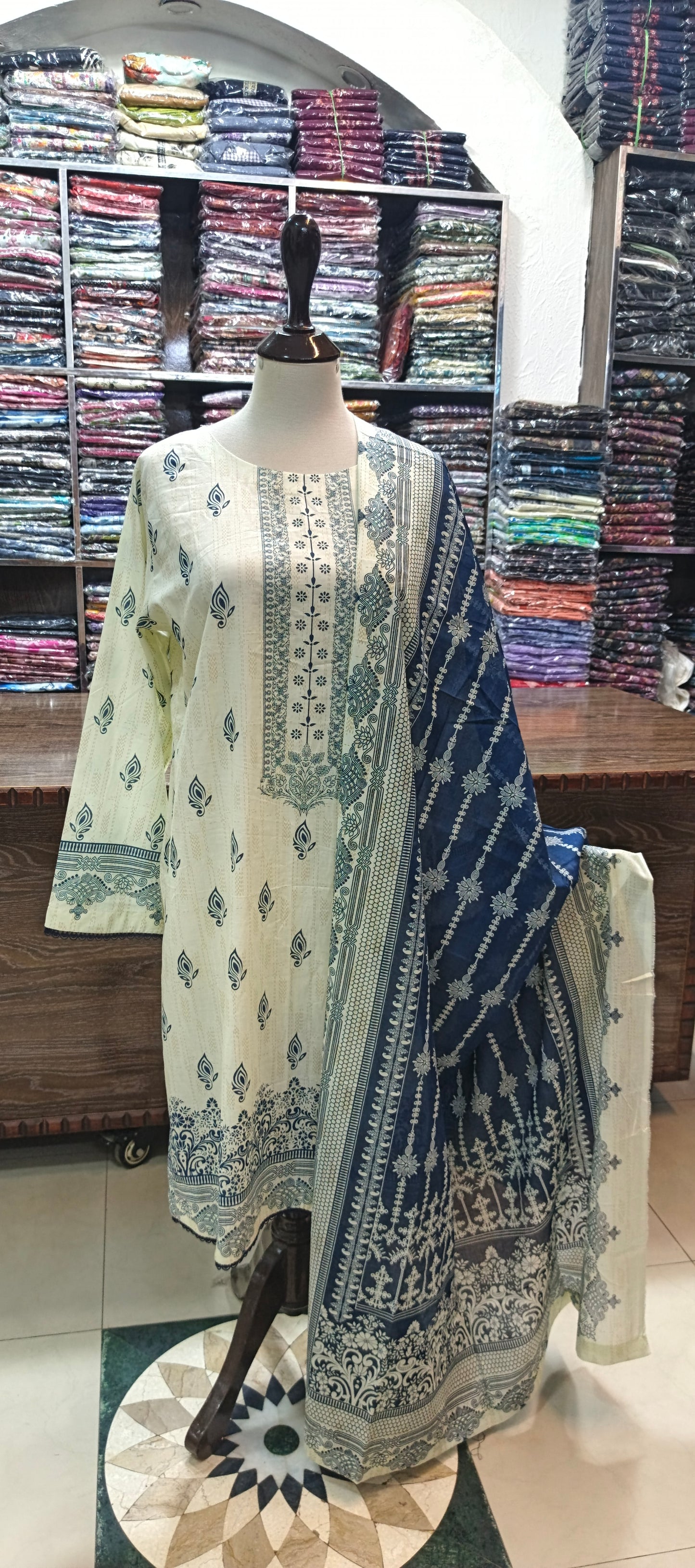 Safina premium lawn stiched shalwar kameez 3pc crmblu