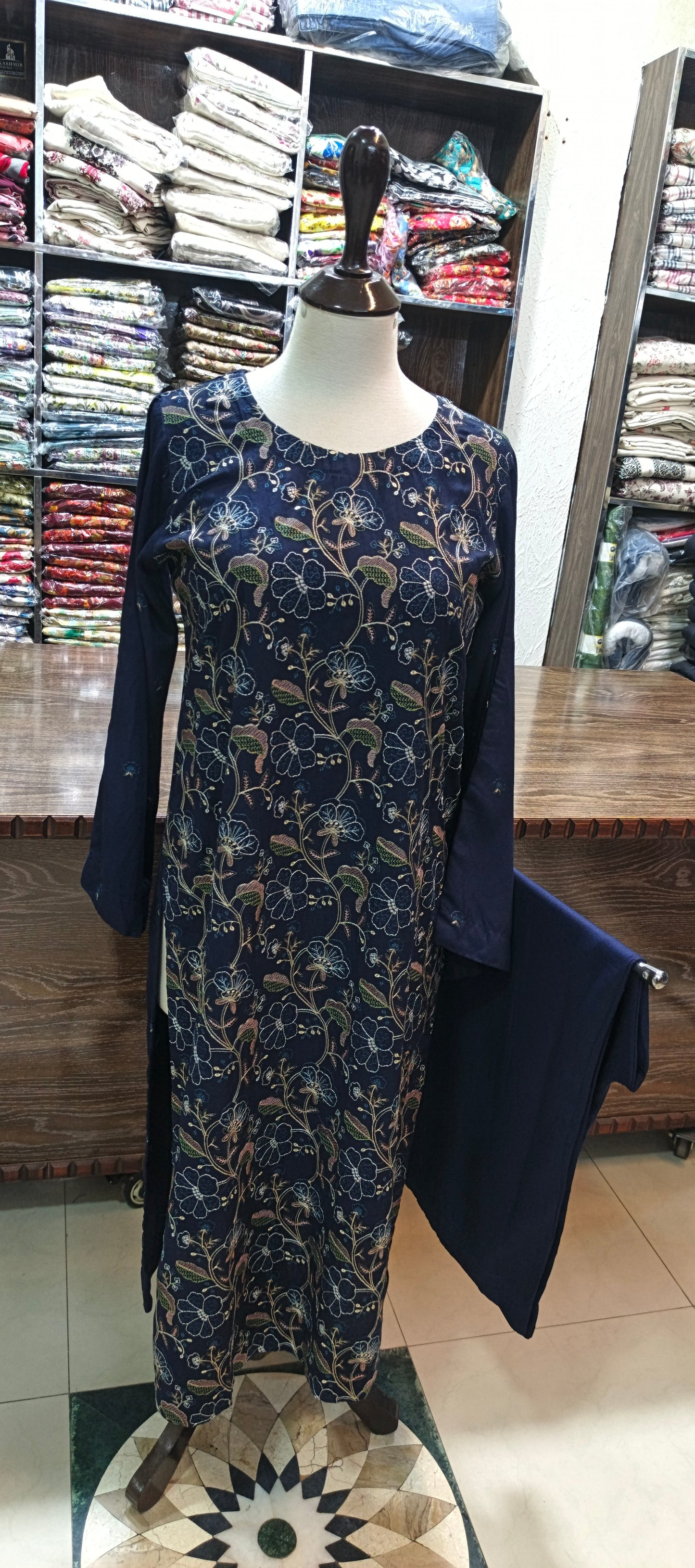 Karandi mid summer embroidered stiched 2 pv nvyw