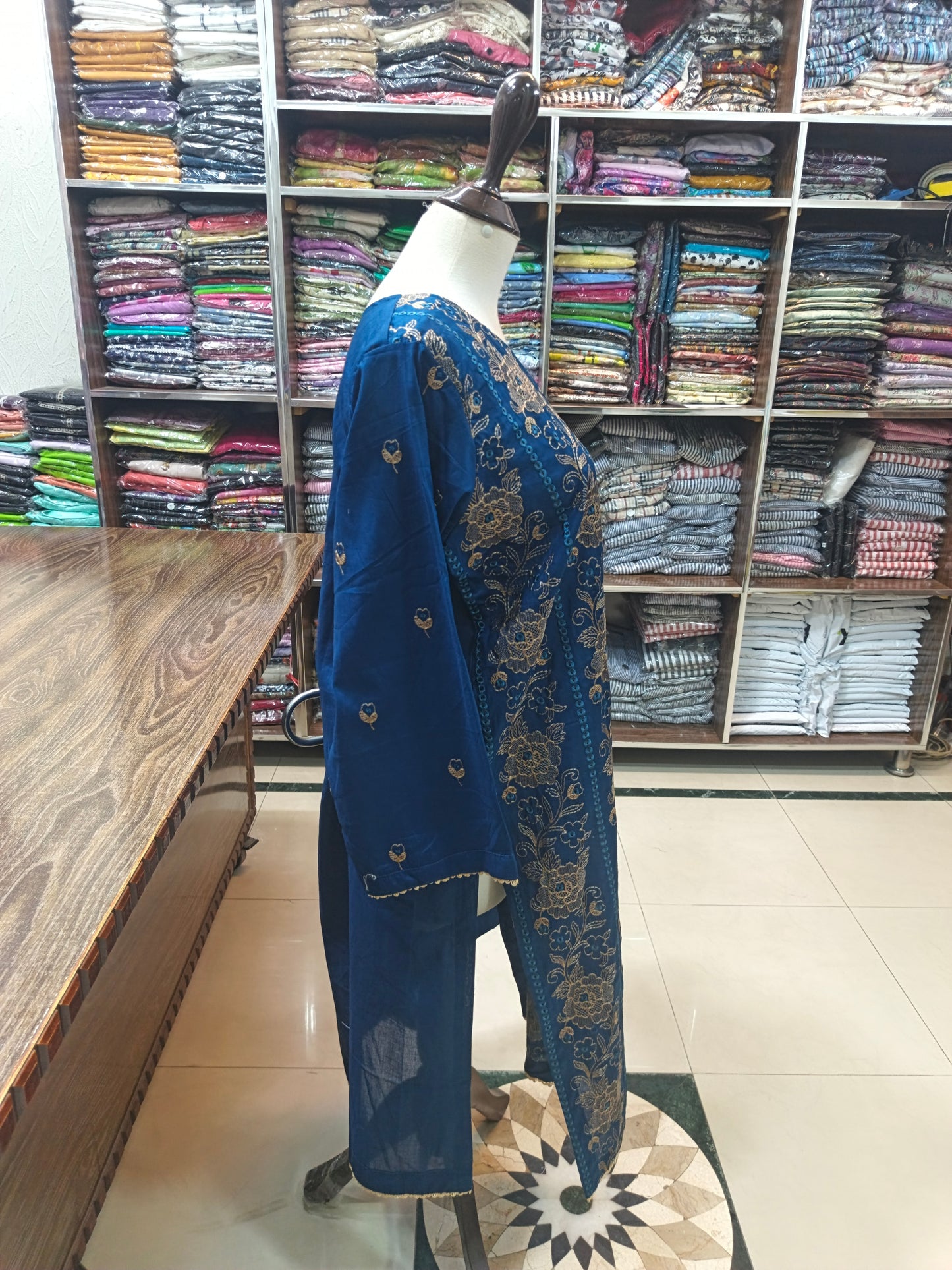Breeze embroidered lawn stiched long shirt trouser 2pcnvyck