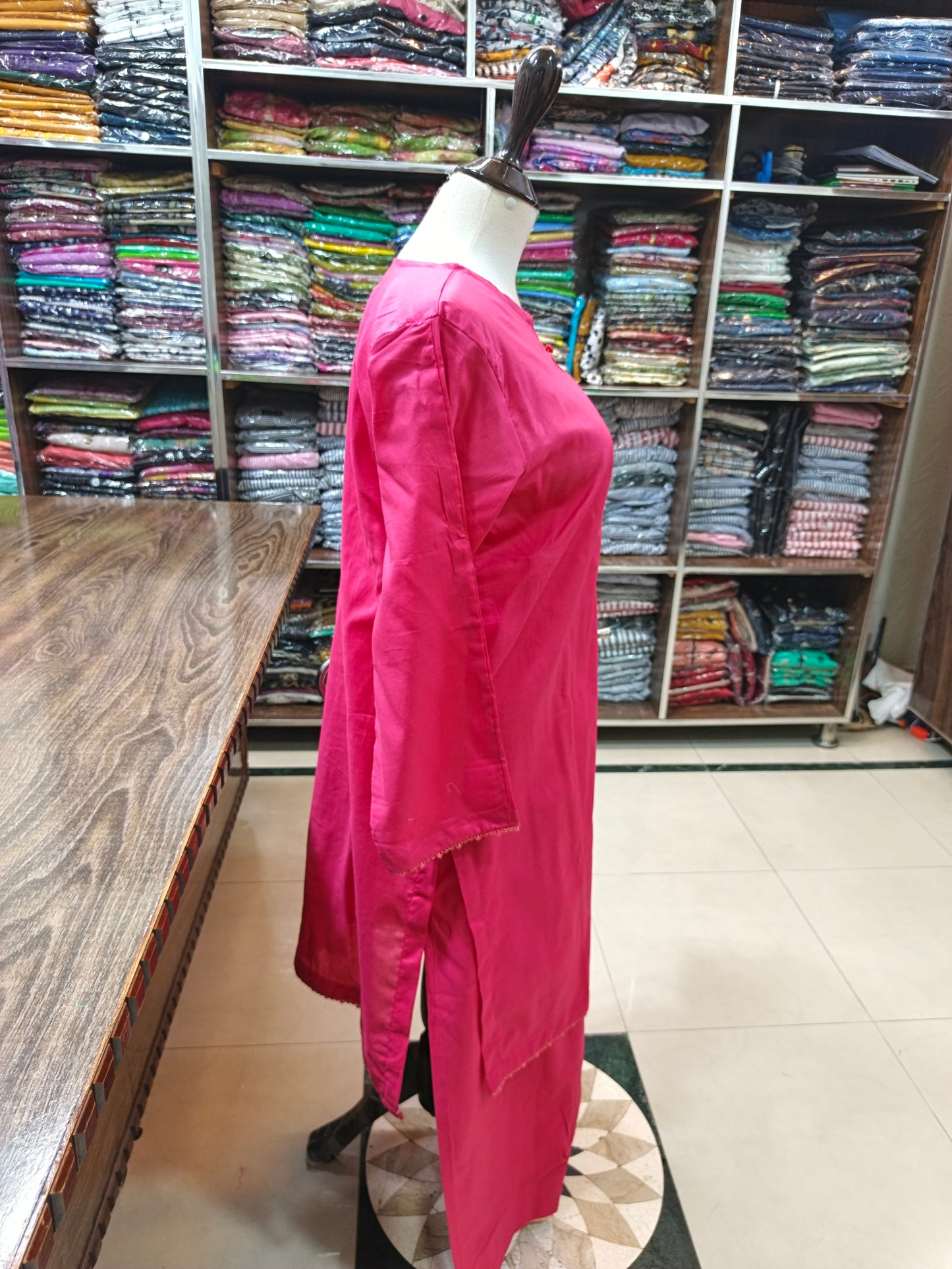Solid pure lawn stiched shalwar kameez 2 pc pnk
