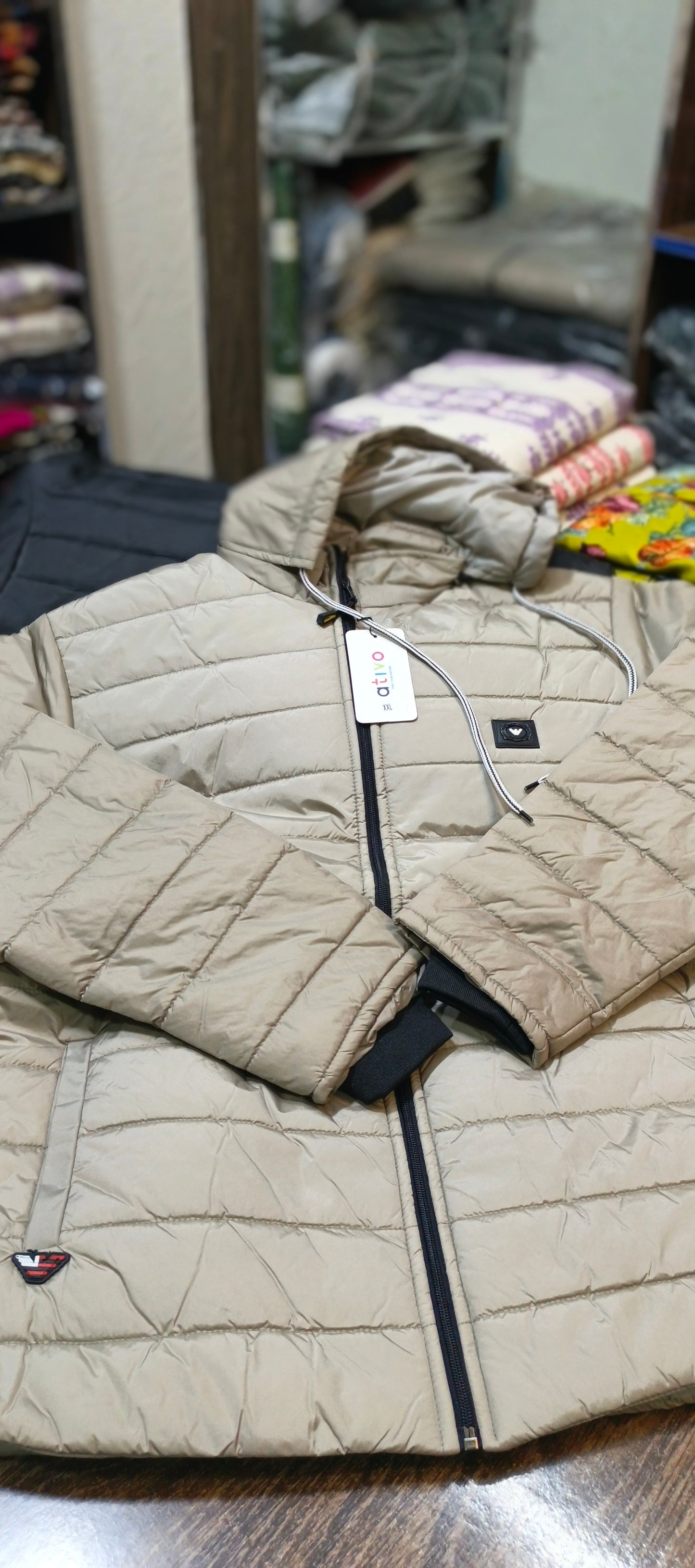 Puffer hooded jacket