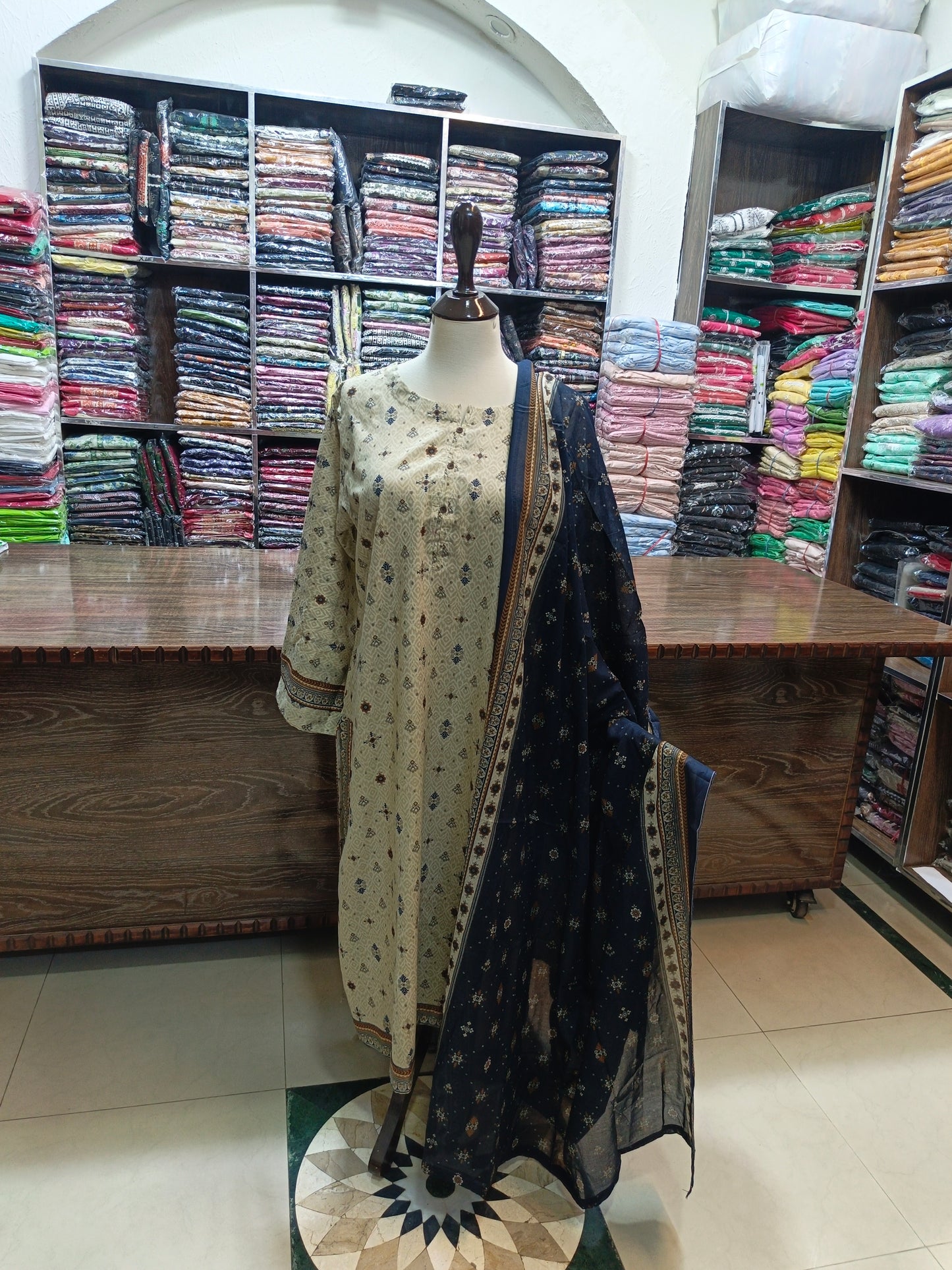 Binsaeed premium lawn stiched shirt trouser 3 pc sknnvy