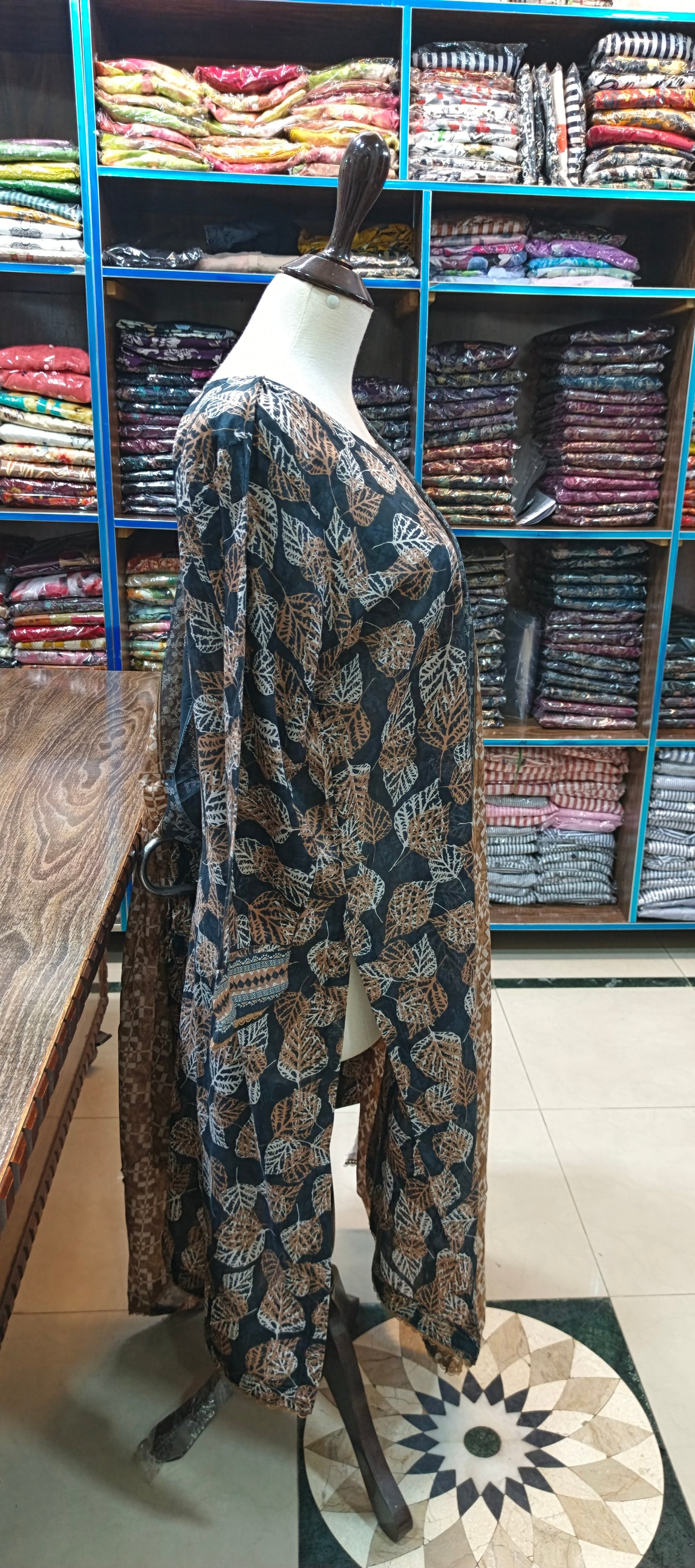 Safina premium lawn stiched shalwar kameez 3 pc blkpta