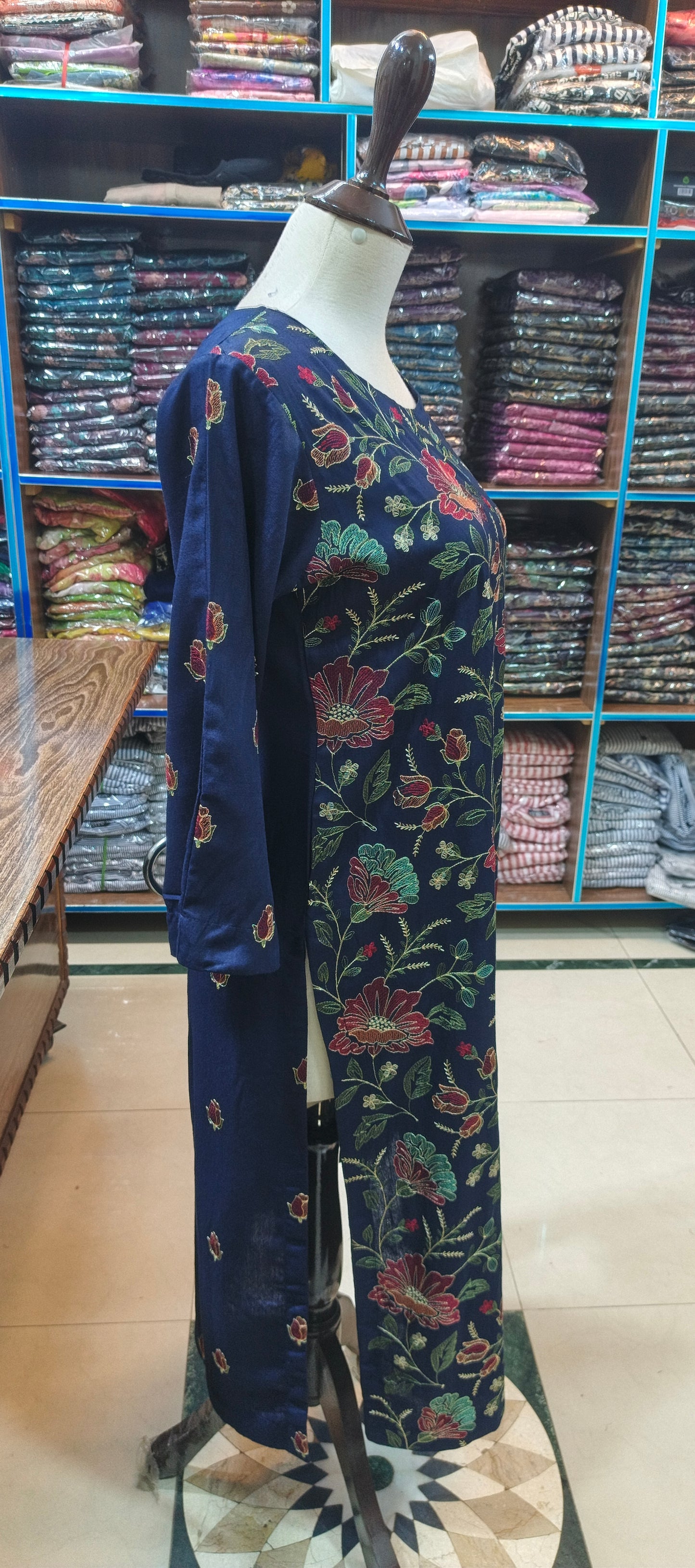 Karandi mid summer embroidered stiched 2 pc nvyR