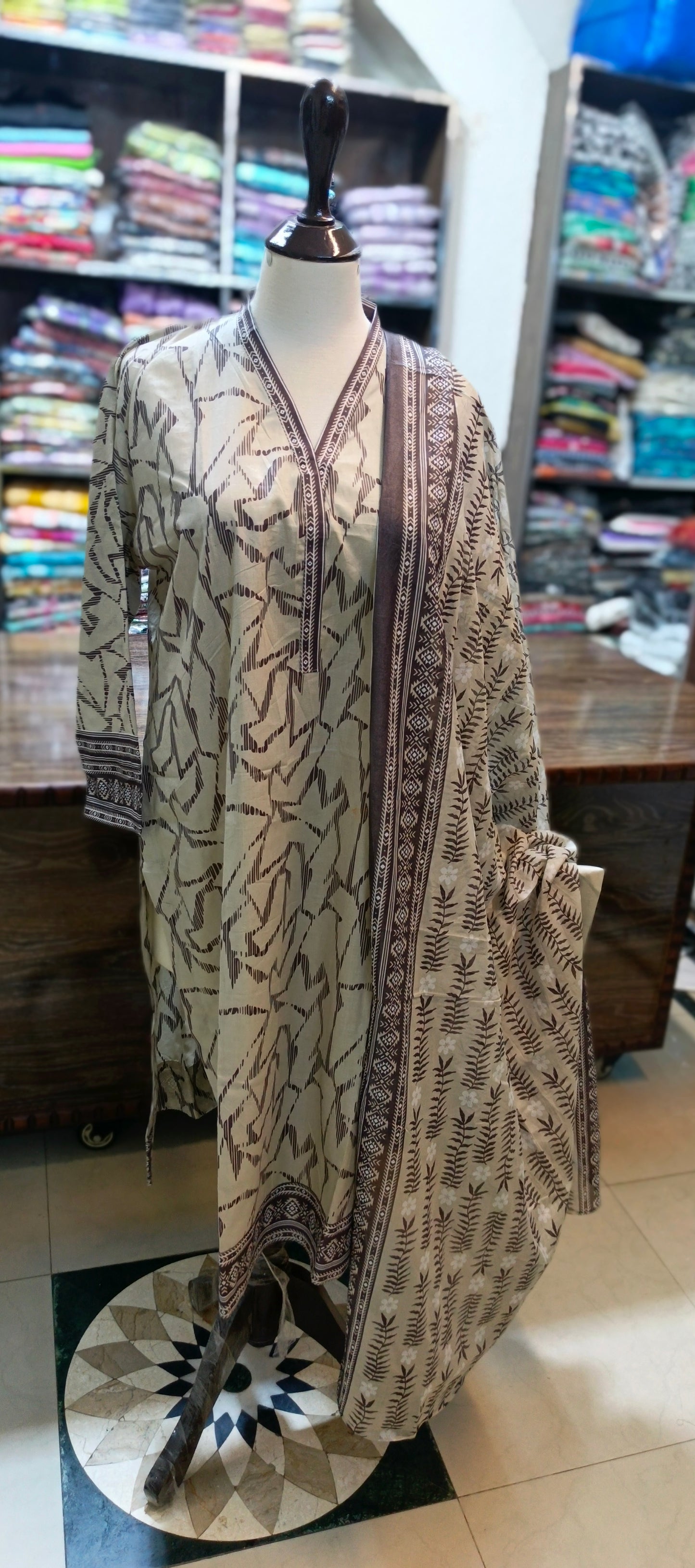 Safina premium lawn farshi shalwar 3 pc