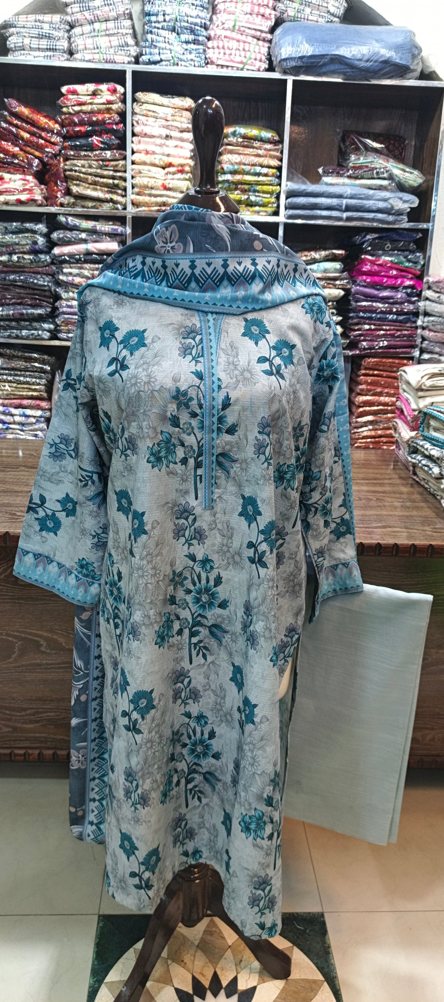 Safina khaddar shalwar kameez 3 pc