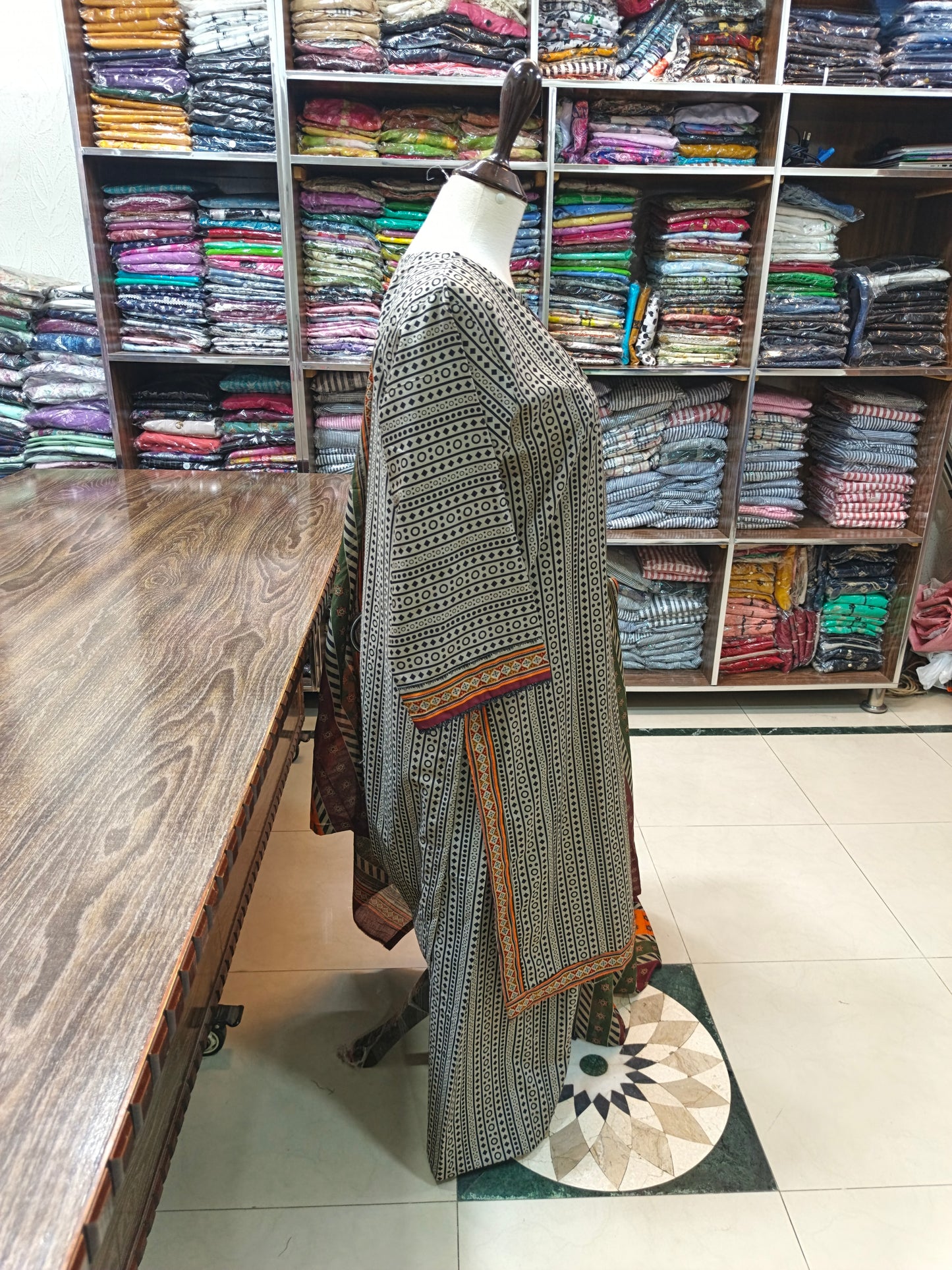 Binsaeed premium lawn stiched shirt trouser 3pc mrnchk