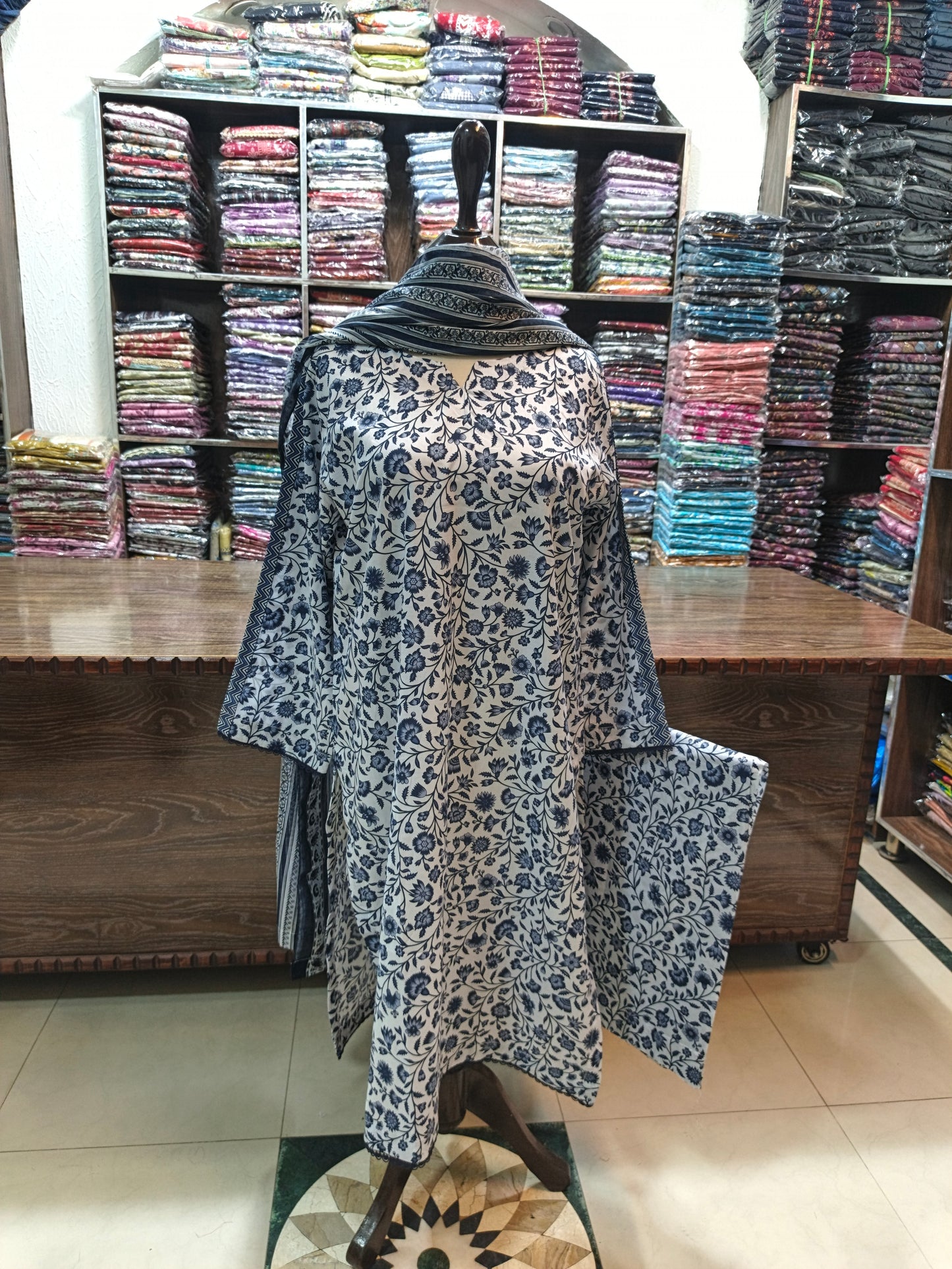 Binsaeed premium lawn stiched shirt trouser 3pc nvystrp