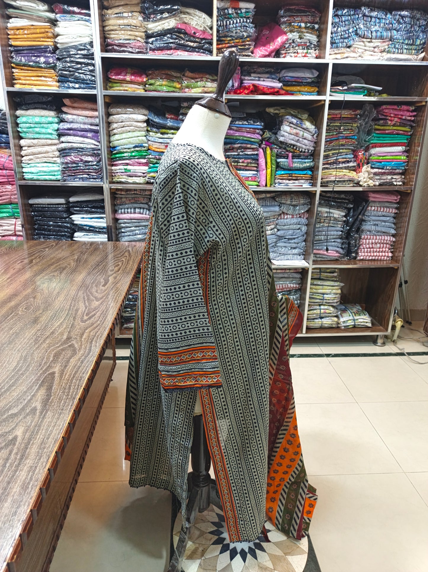 Binsaeed premium lawn stiched shirt trouser 3pc mrnchk