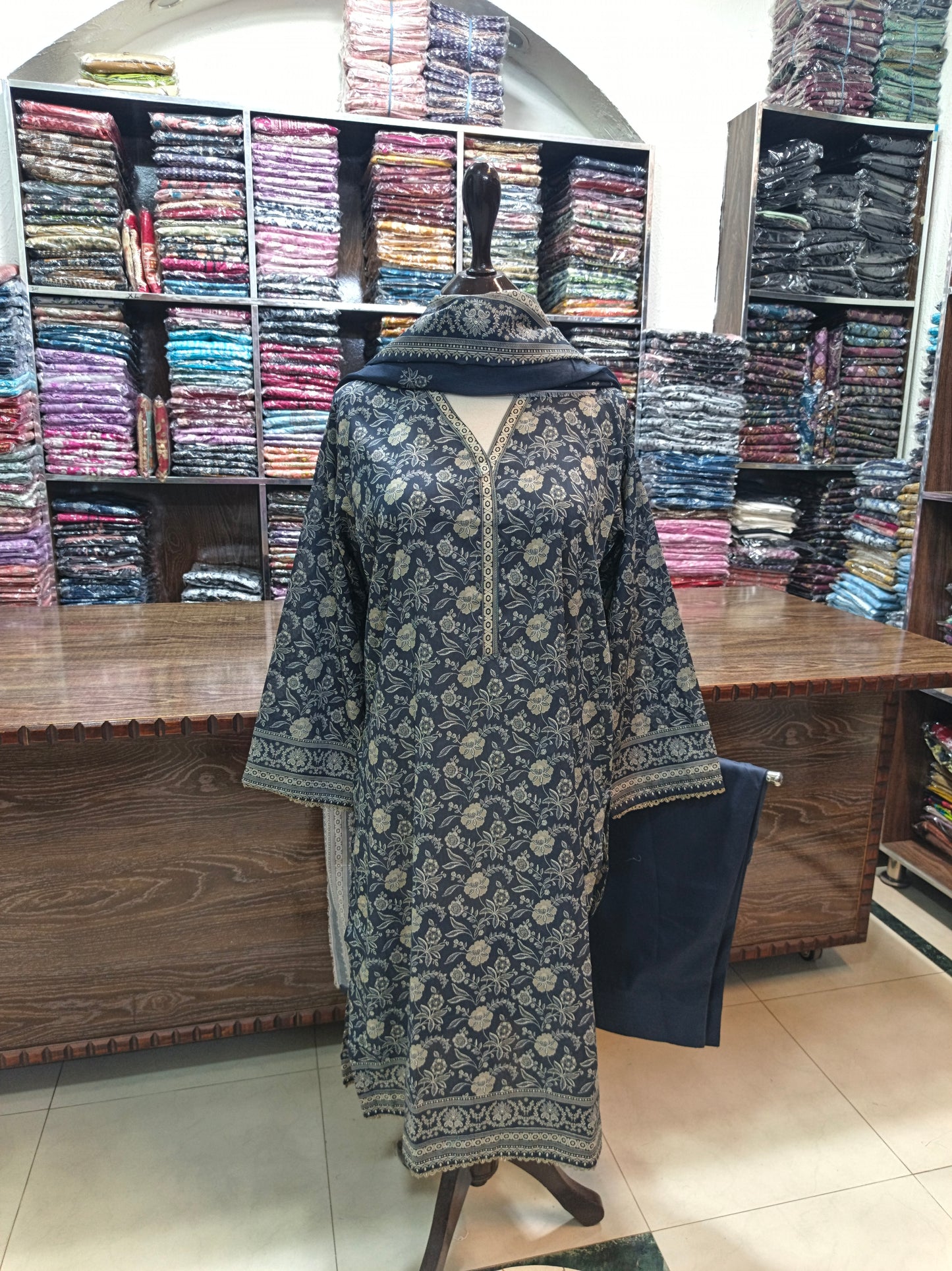 Binsaeed premium lawn stiched shalwar kameez 3pc nvybij